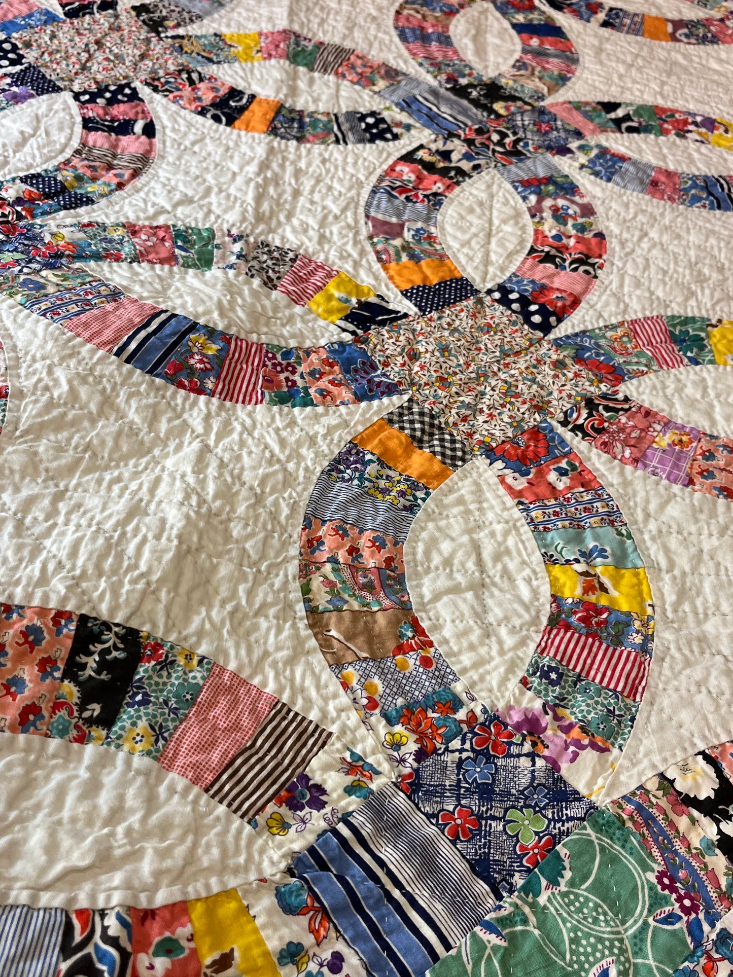 Scrappy Double Wedding Ring Quilt