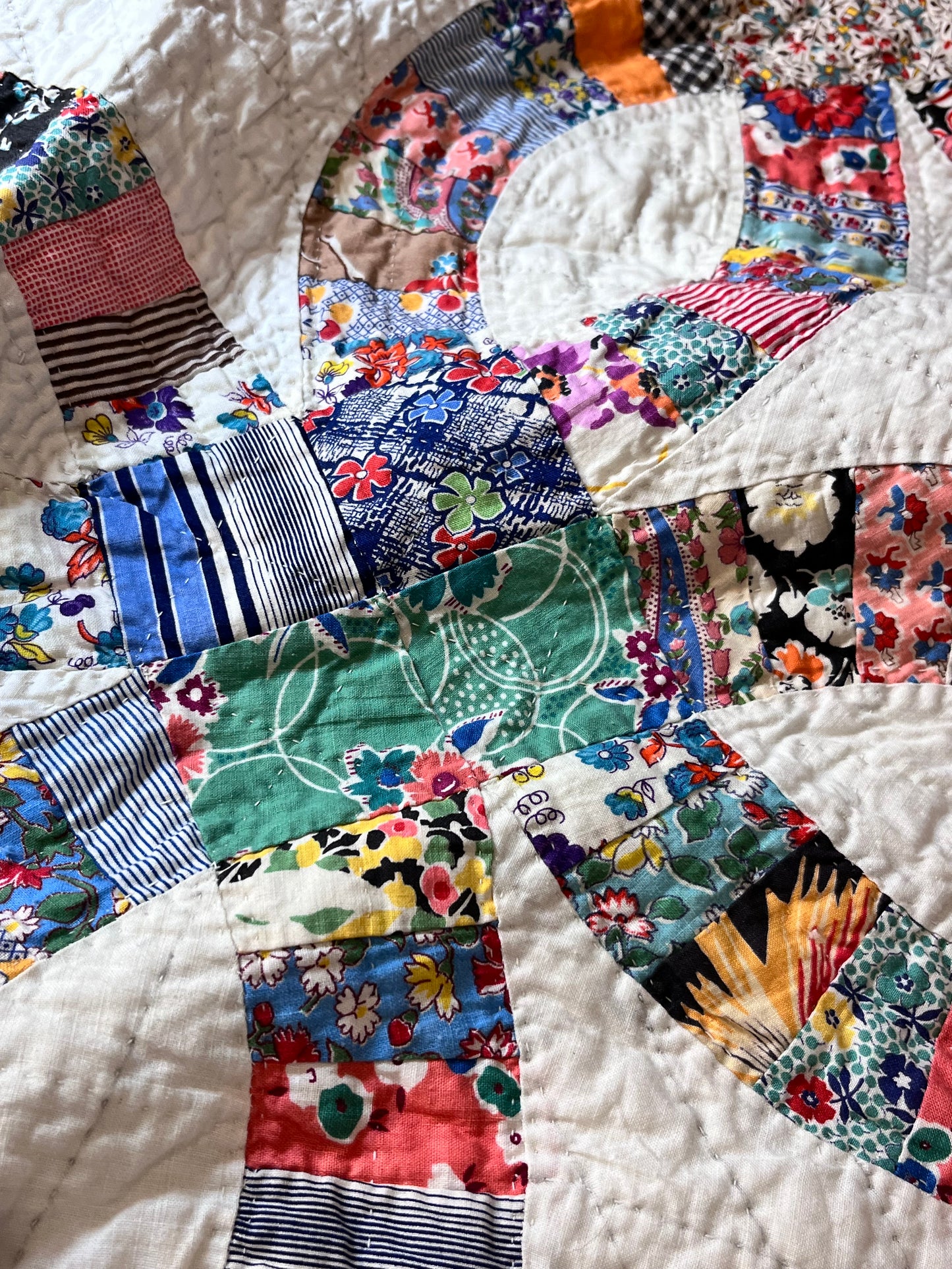 Scrappy Double Wedding Ring Quilt