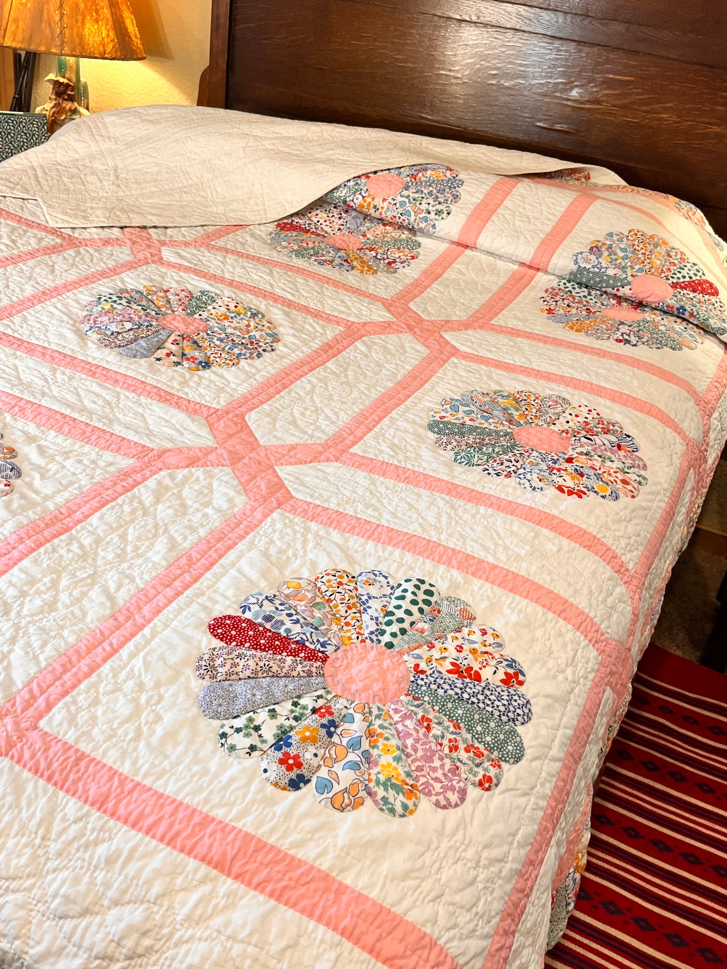 Unique Dresden Plate Quilt with Border and Garden Maze Setting / Large