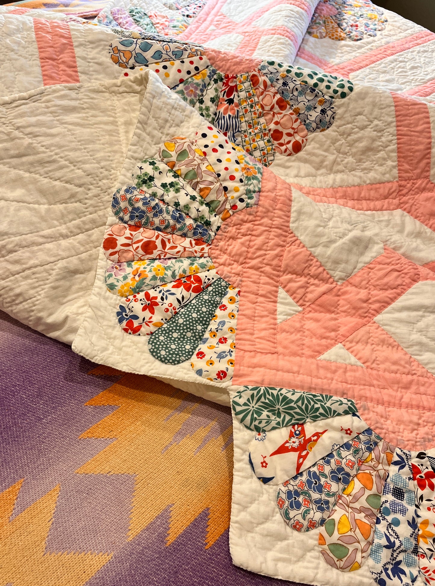 Unique Dresden Plate Quilt with Border and Garden Maze Setting / Large
