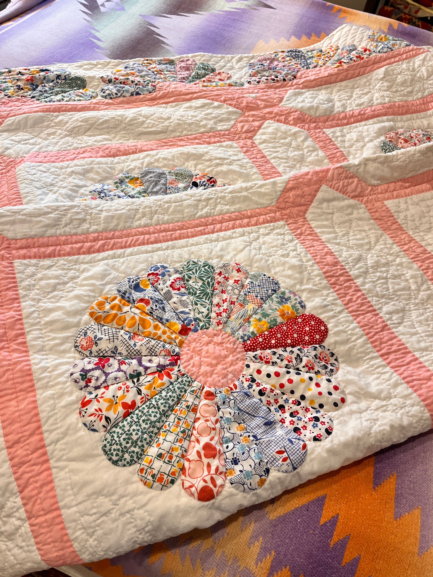 Unique Dresden Plate Quilt with Border and Garden Maze Setting / Large