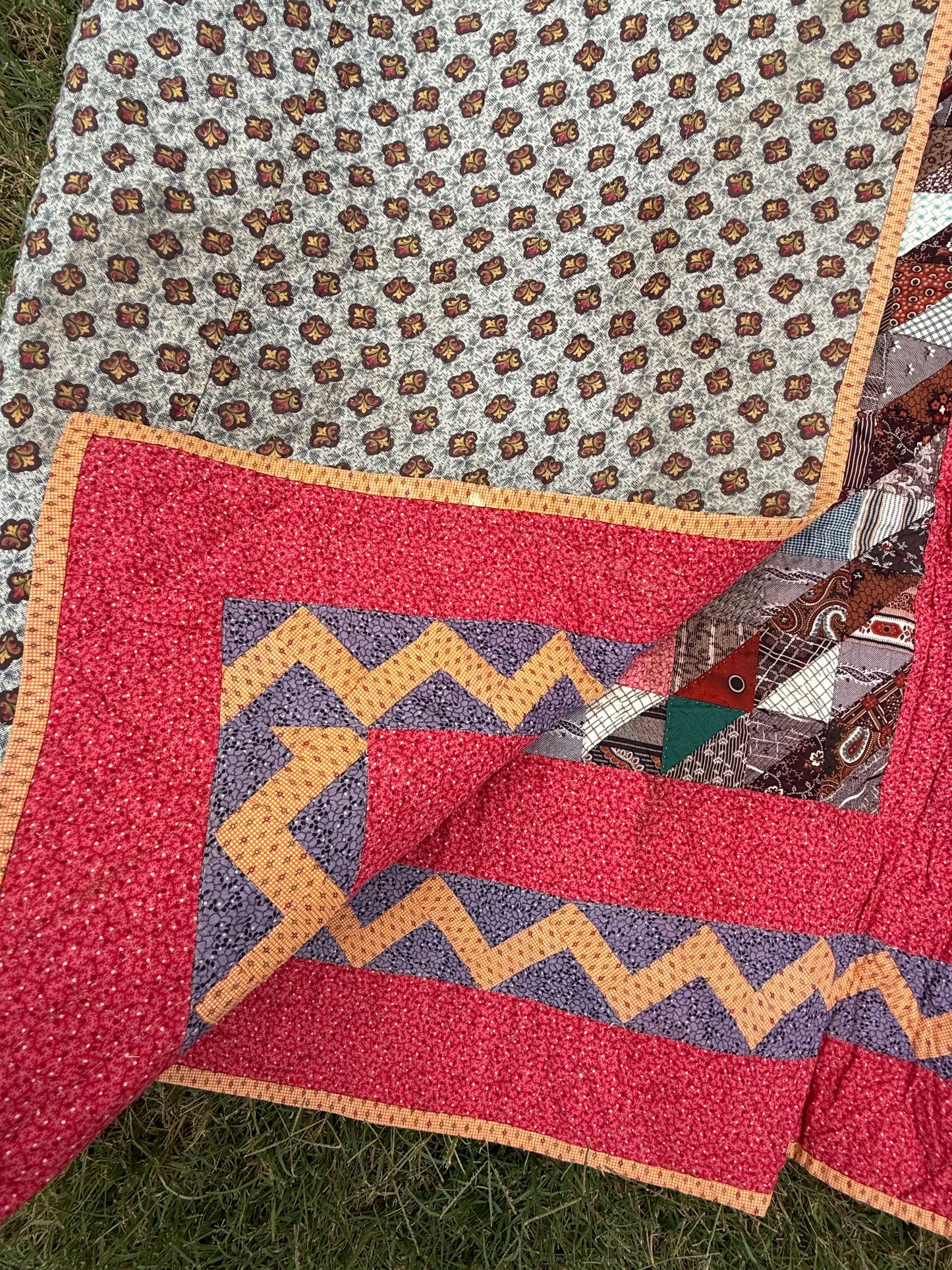 Outstanding Half Square Triangles 4 Block Early Quilt with Zig Zag Border