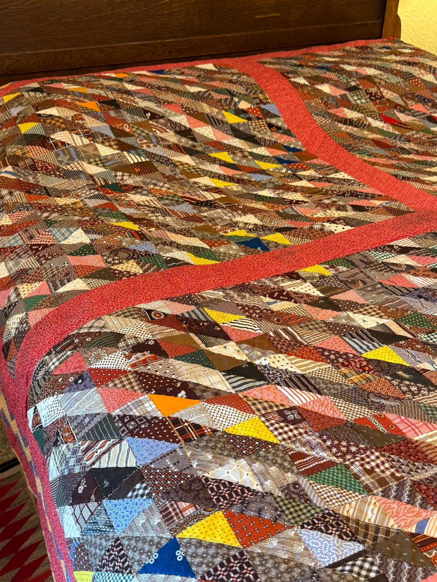 Outstanding Half Square Triangles 4 Block Early Quilt with Zig Zag Border