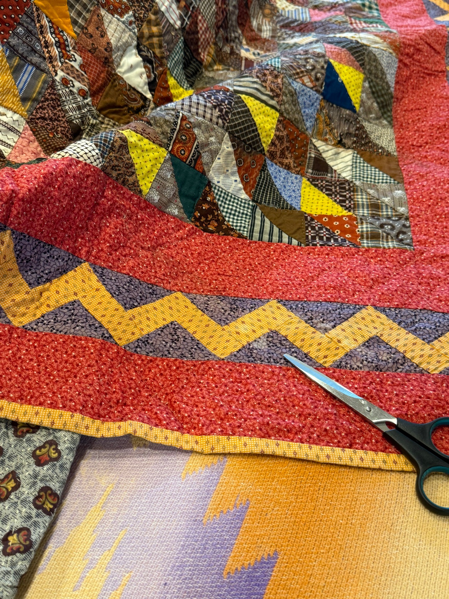 Outstanding Half Square Triangles 4 Block Early Quilt with Zig Zag Border