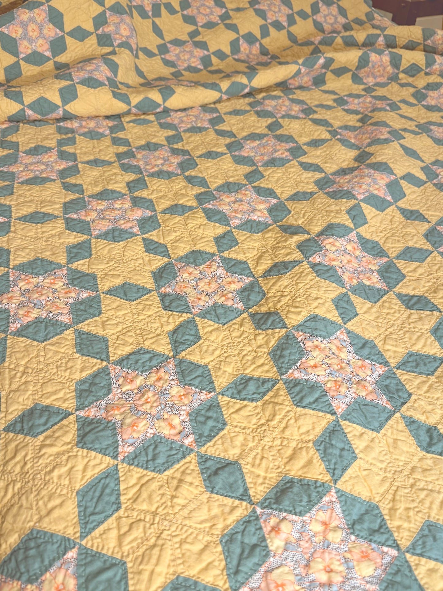 Small Scale Hexagonal 6 Point Stars Quilt