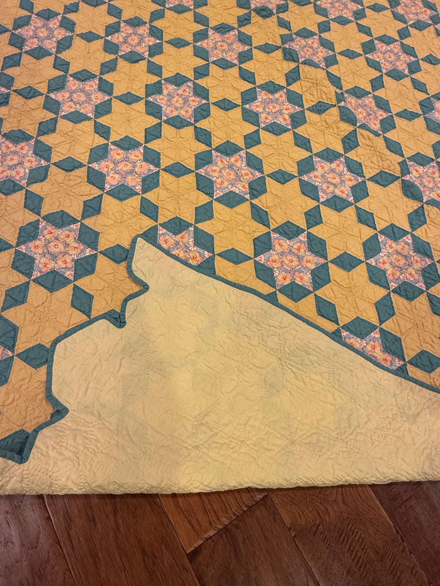 Small Scale Hexagonal 6 Point Stars Quilt