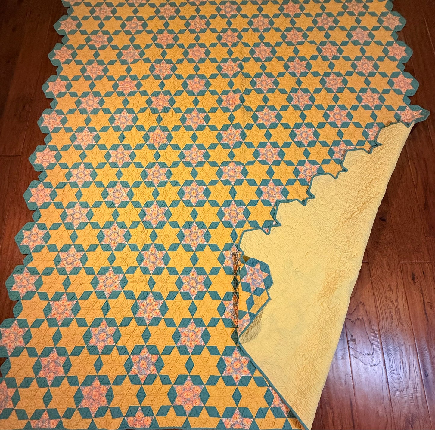 Small Scale Hexagonal 6 Point Stars Quilt