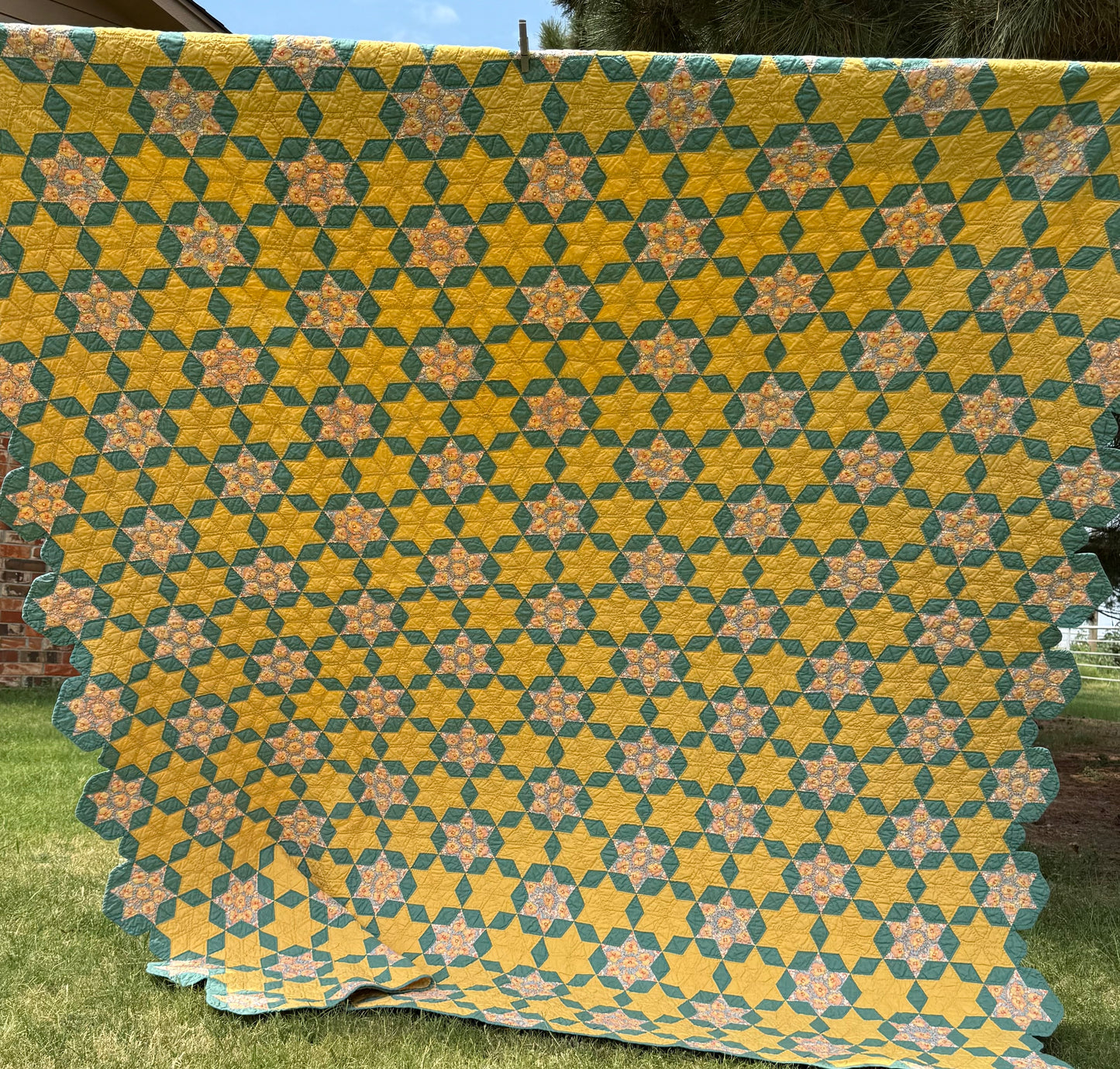 Small Scale Hexagonal 6 Point Stars Quilt