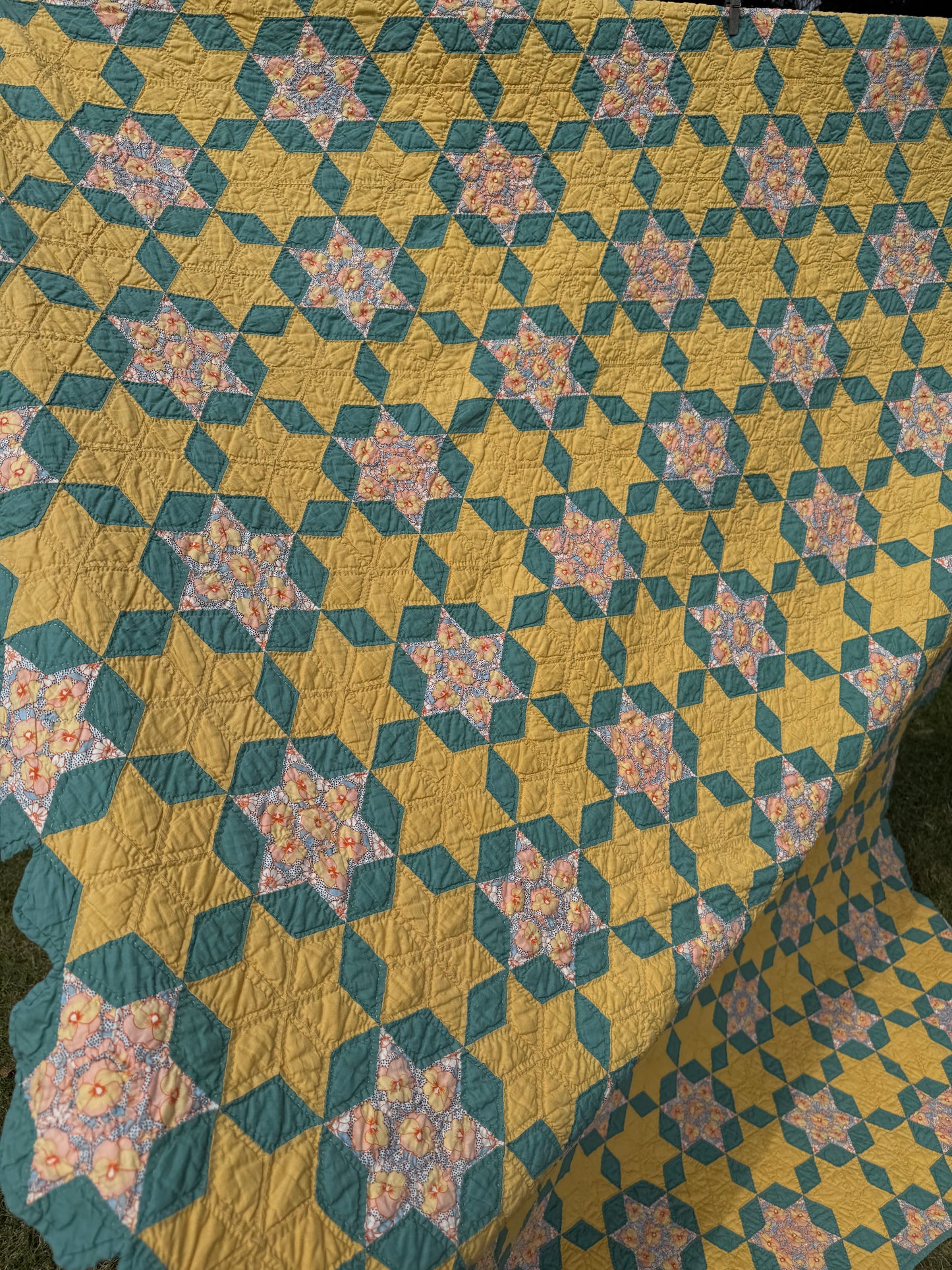 Small Scale Hexagonal 6 Point Stars Quilt
