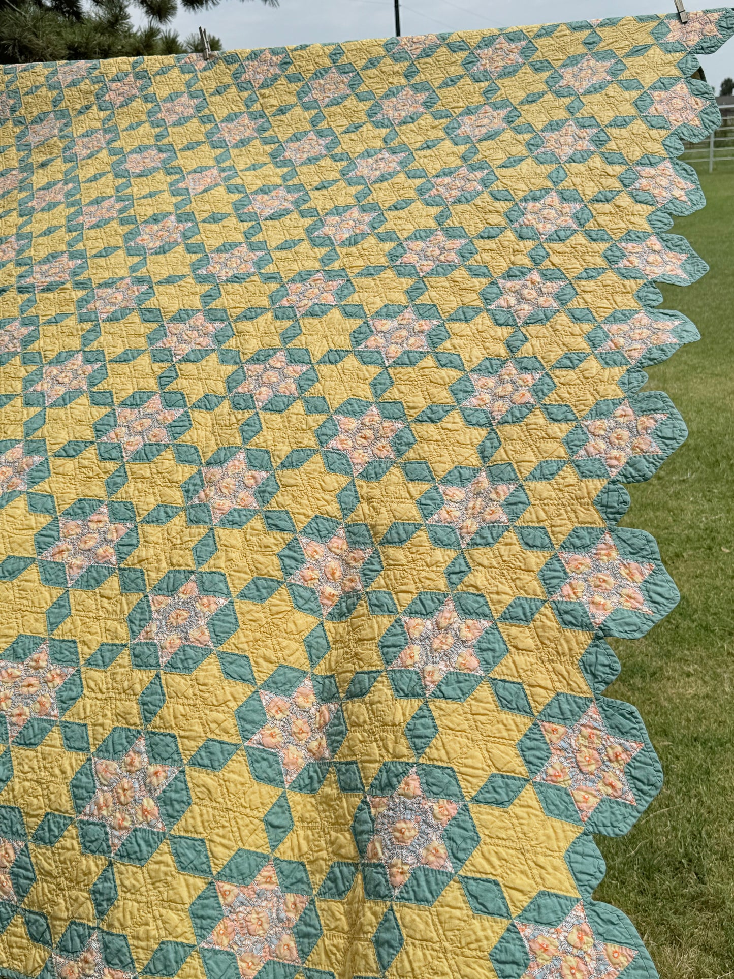Small Scale Hexagonal 6 Point Stars Quilt