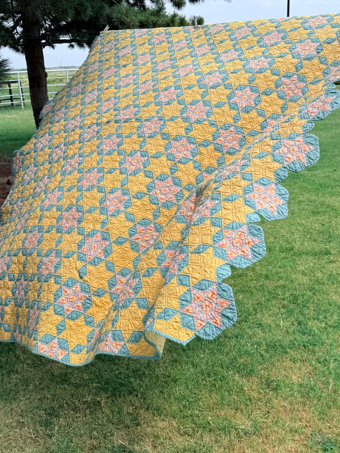 Small Scale Hexagonal 6 Point Stars Quilt