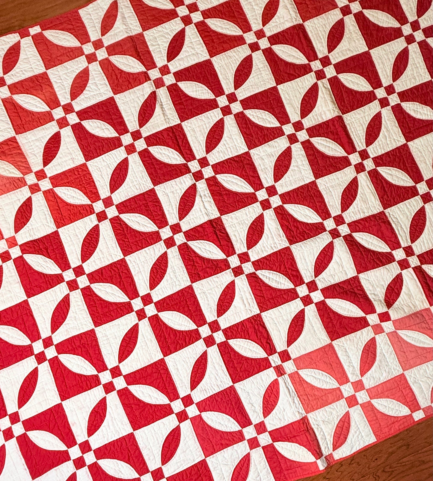 Red and White Rose Dream Quilt