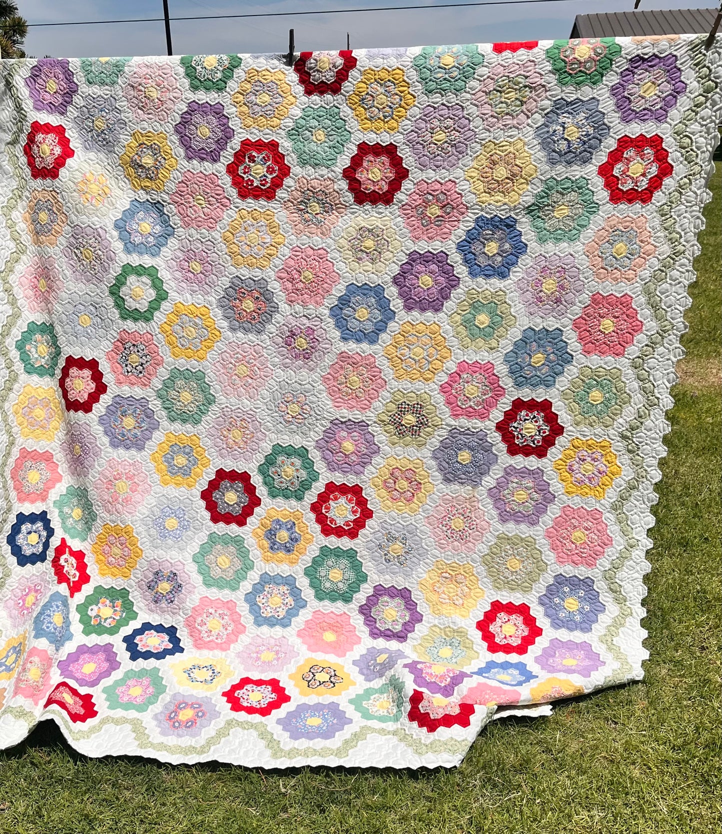 Sweet Flower Garden Quilt with Border
