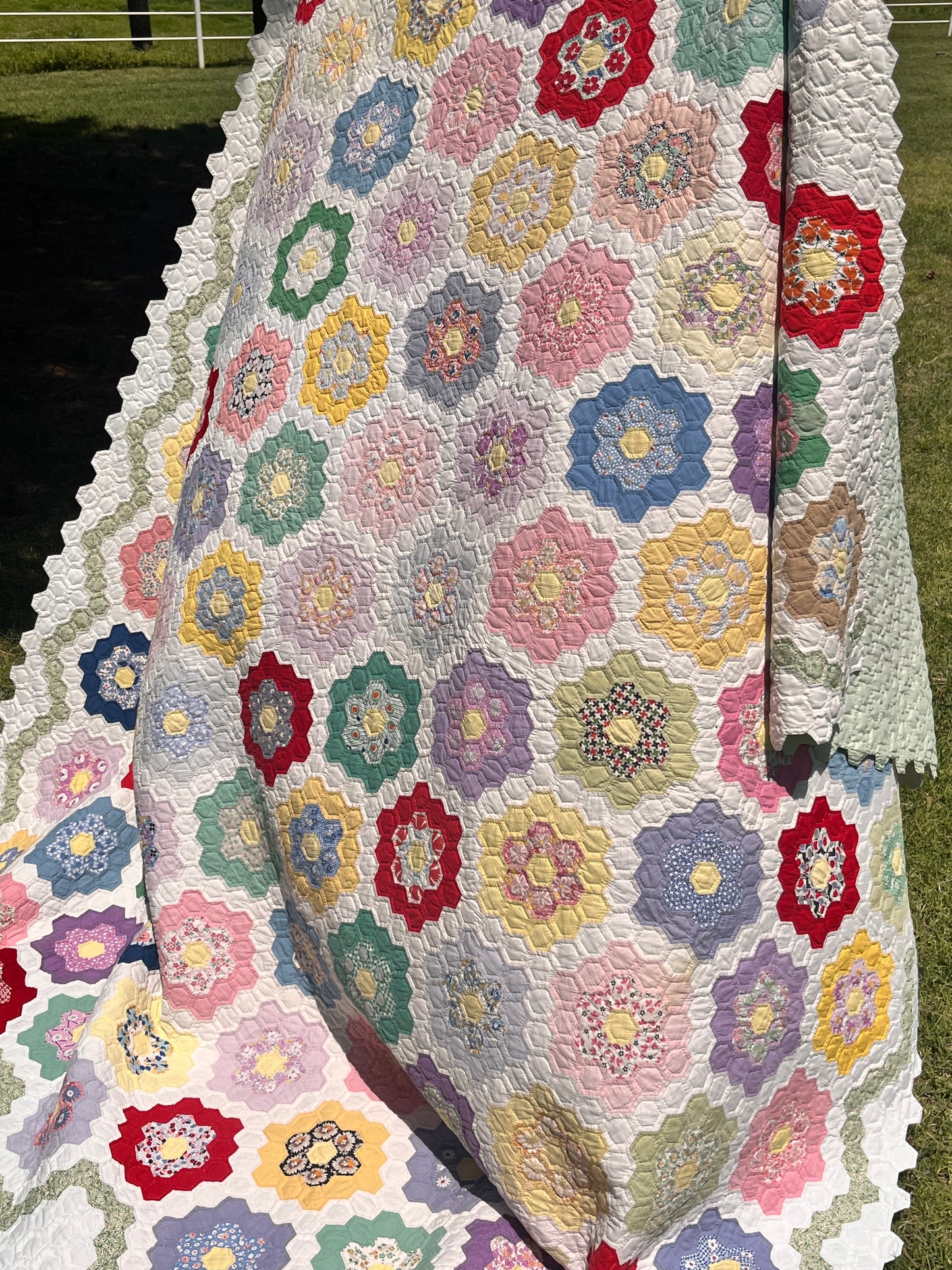 Sweet Flower Garden Quilt with Border