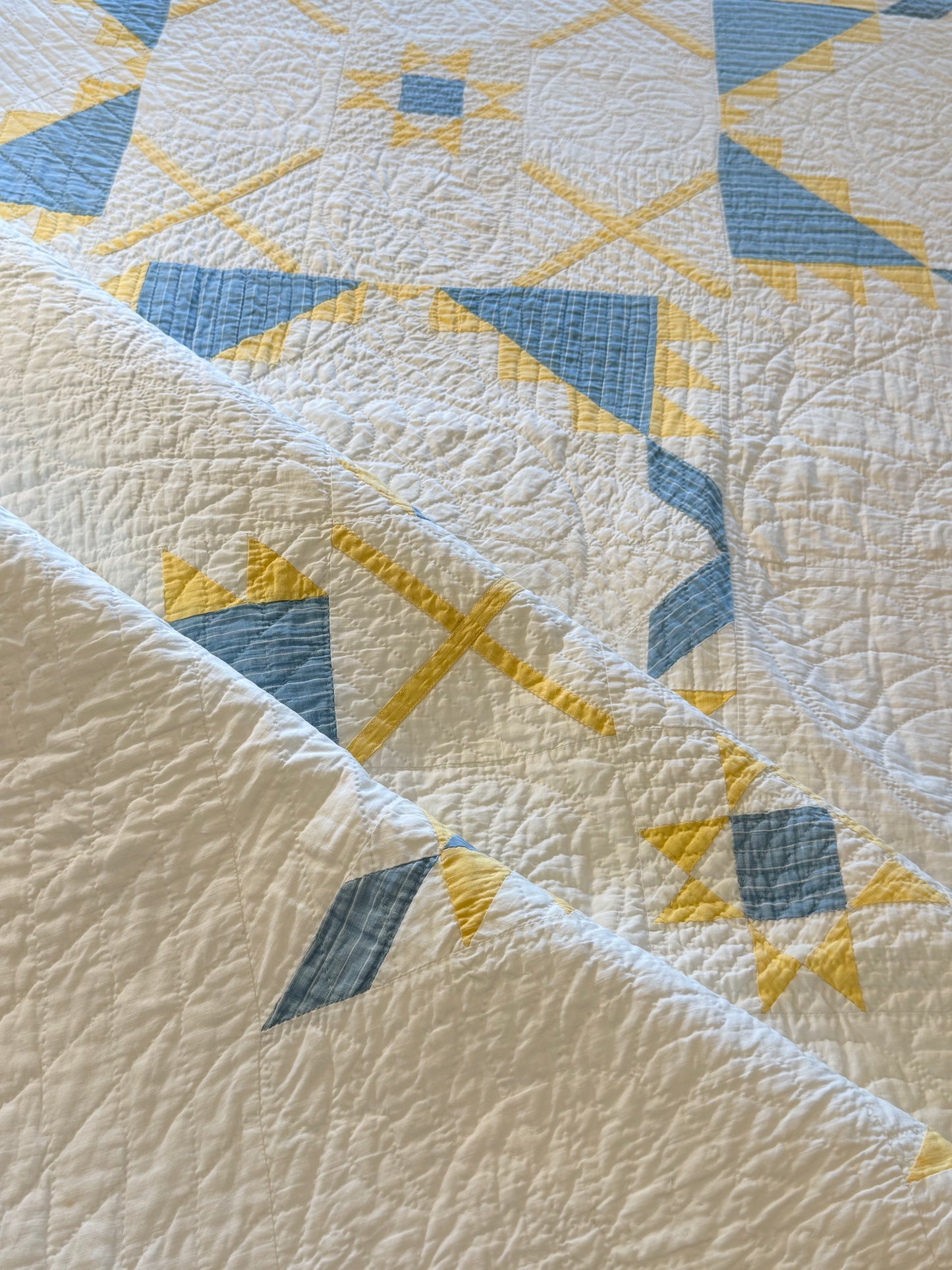 Fine Unique Feathered Stars with Mini Stars Quilt