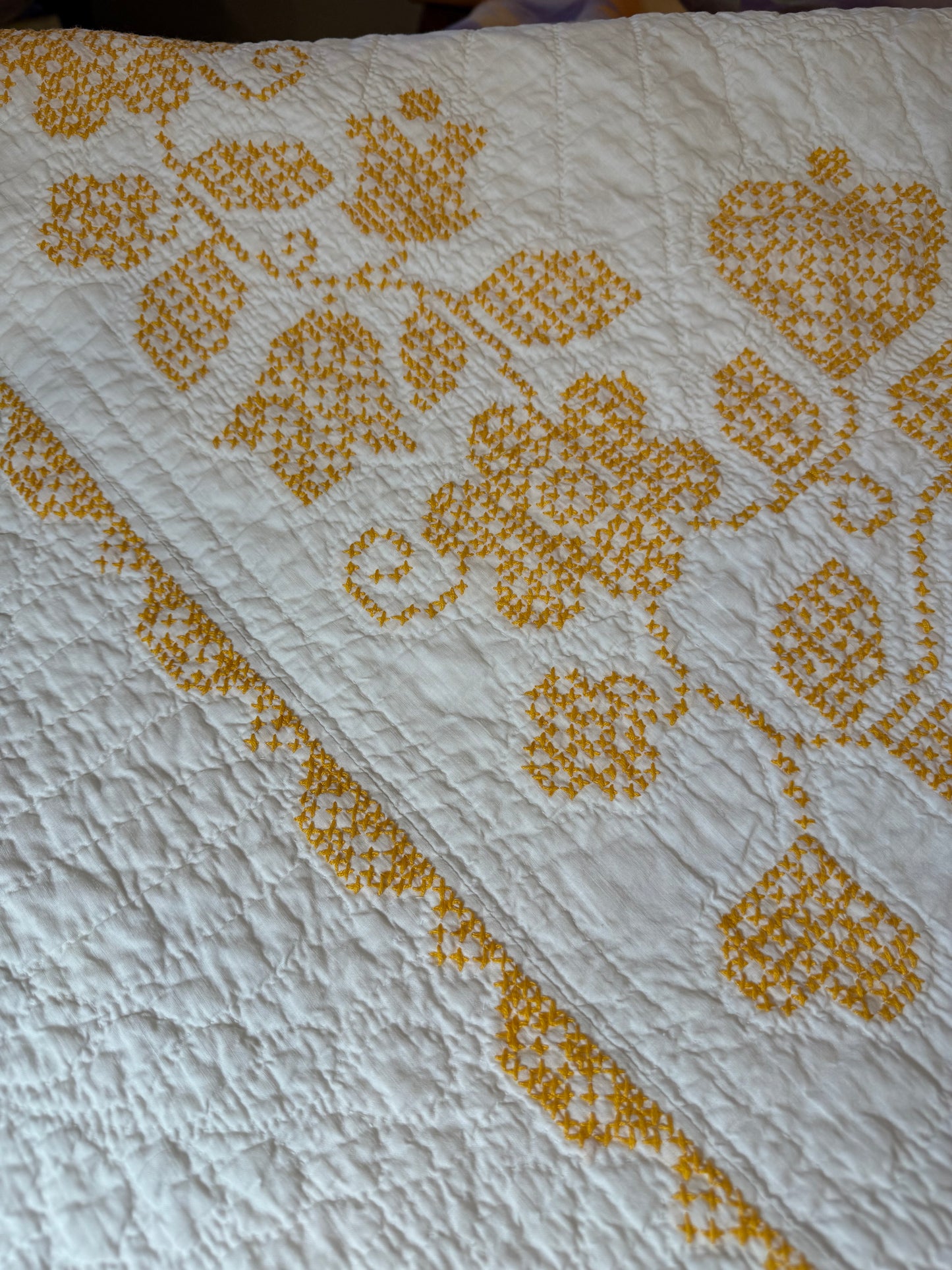 Colonial Chintz Medallion Quilt