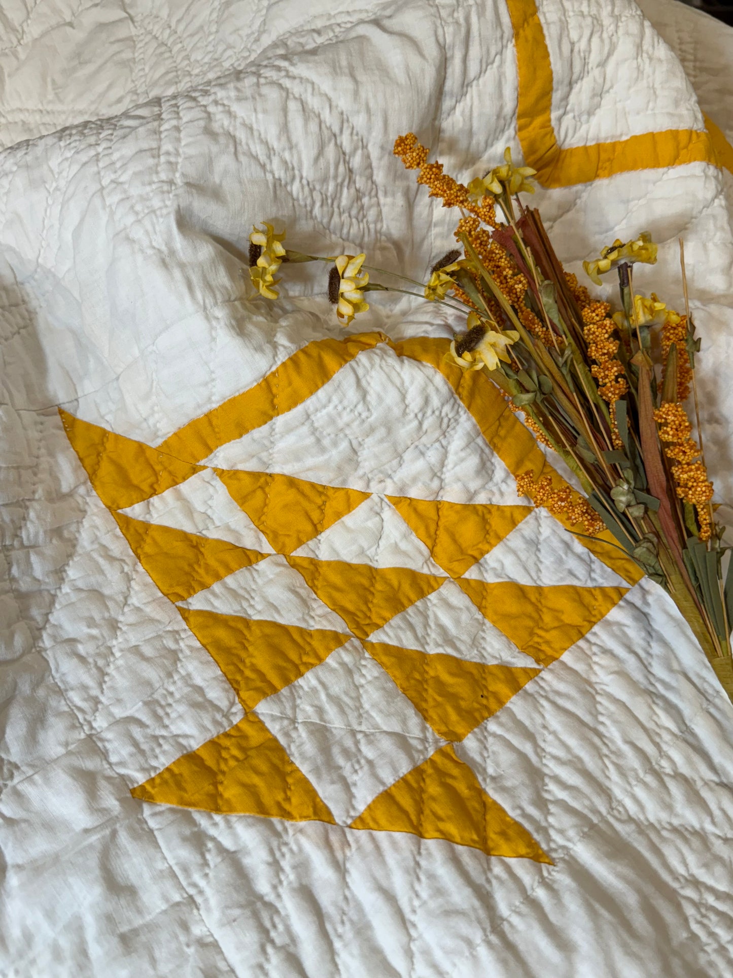 Pieced and Appliqué Basket Quilt