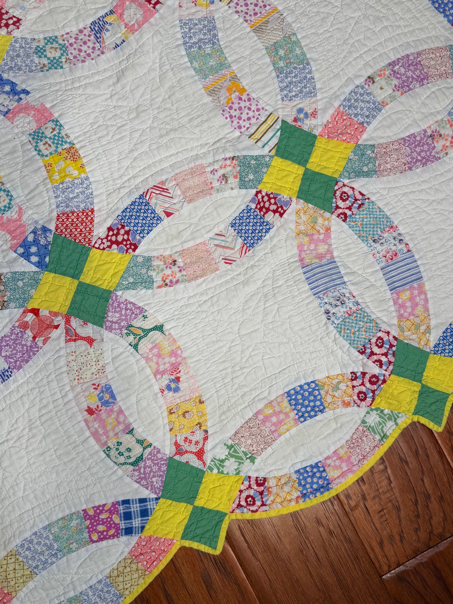 Classic Double Wedding Ring Patchwork Quilt