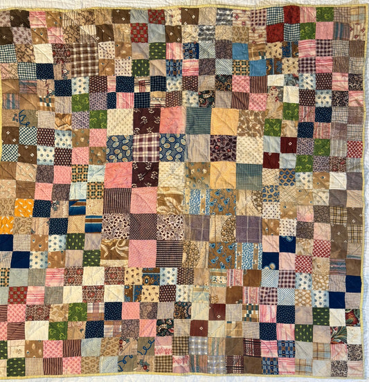 Scrappy Medallion Patchwork Fabrics Crib Quilt