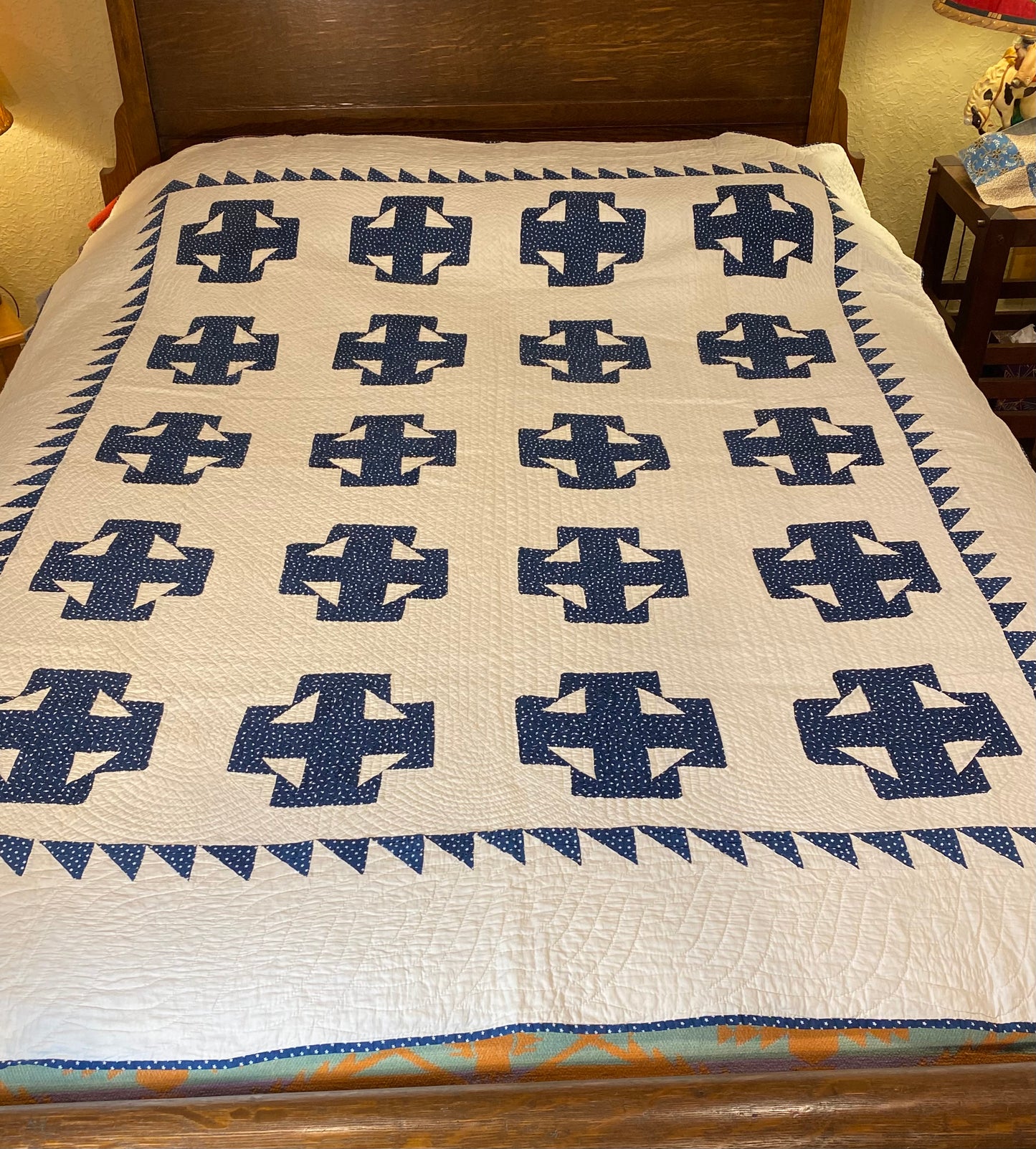 Double T Block Quilt with Sawtooth Border
