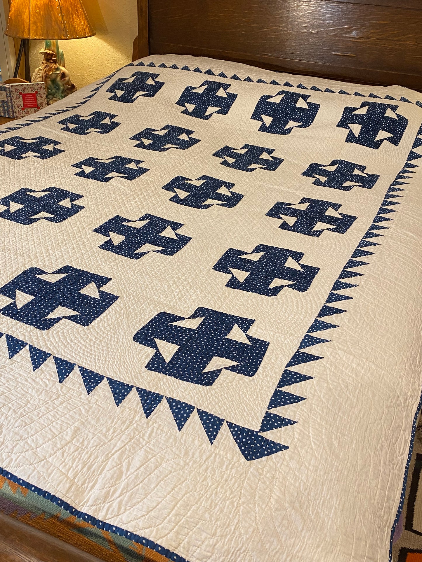 Double T Block Quilt with Sawtooth Border