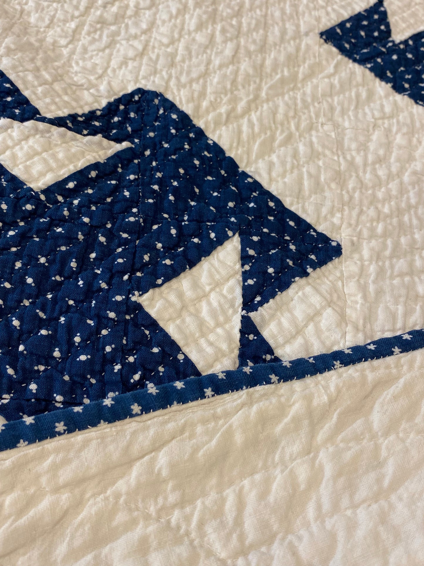 Double T Block Quilt with Sawtooth Border