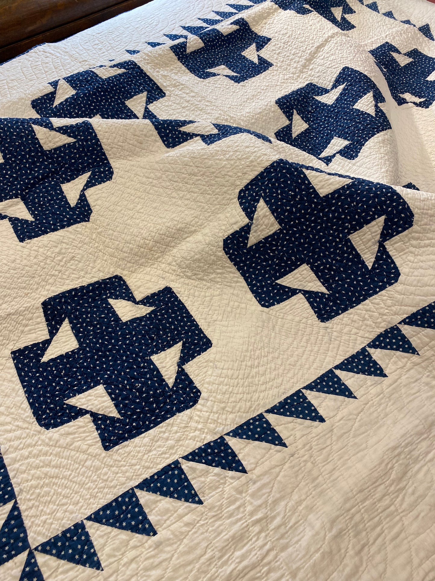 Double T Block Quilt with Sawtooth Border