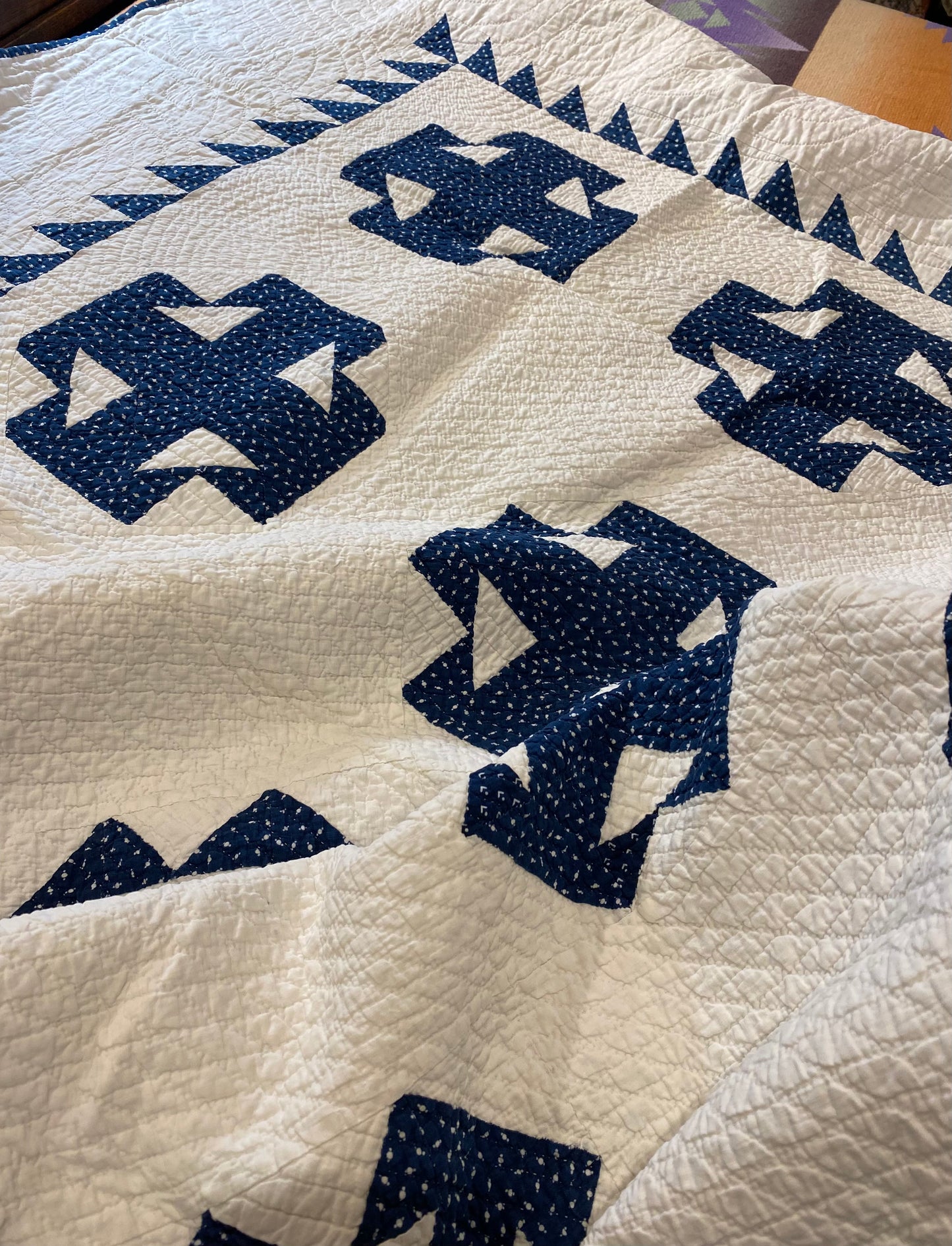 Double T Block Quilt with Sawtooth Border