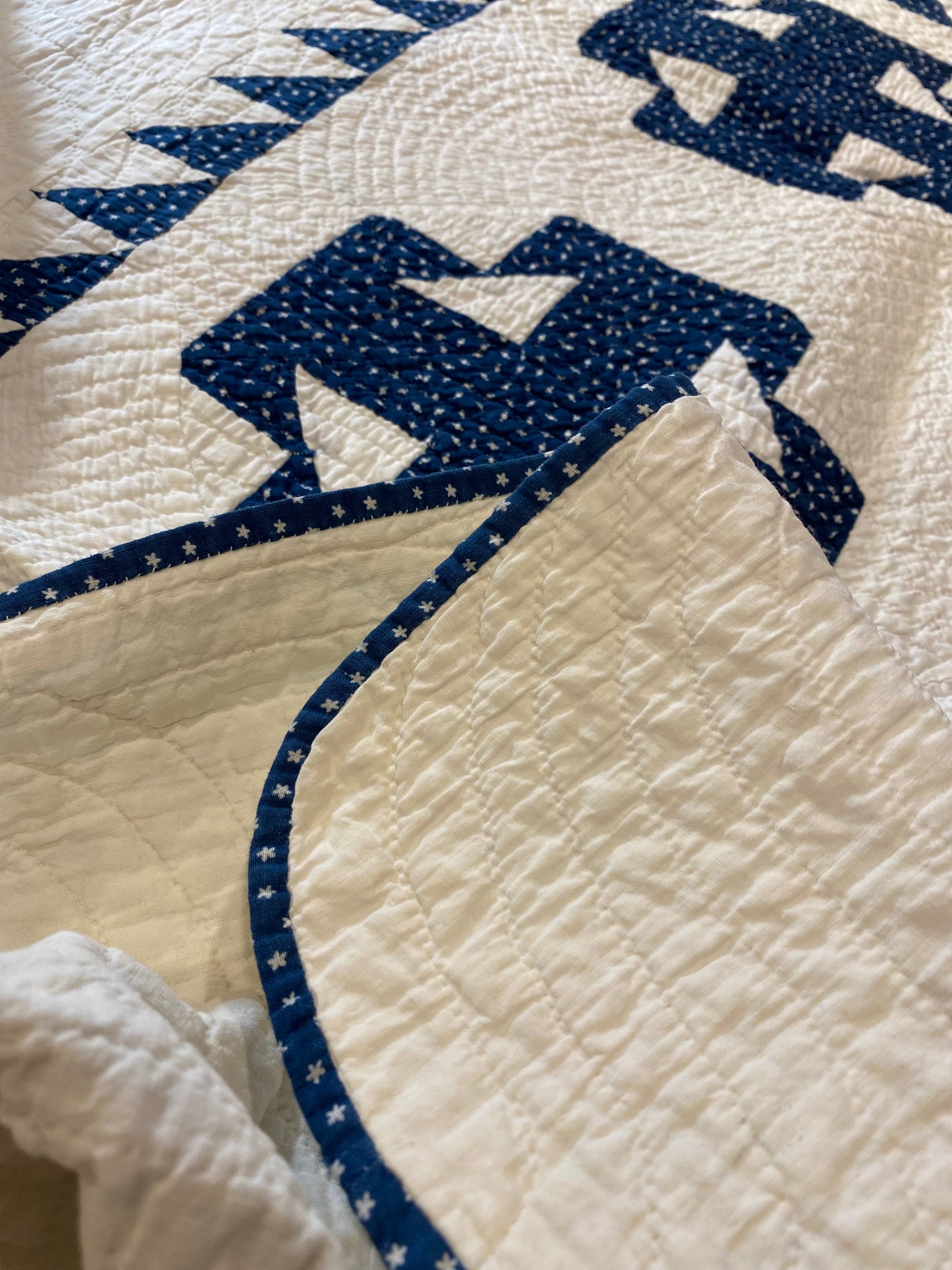 Double T Block Quilt with Sawtooth Border