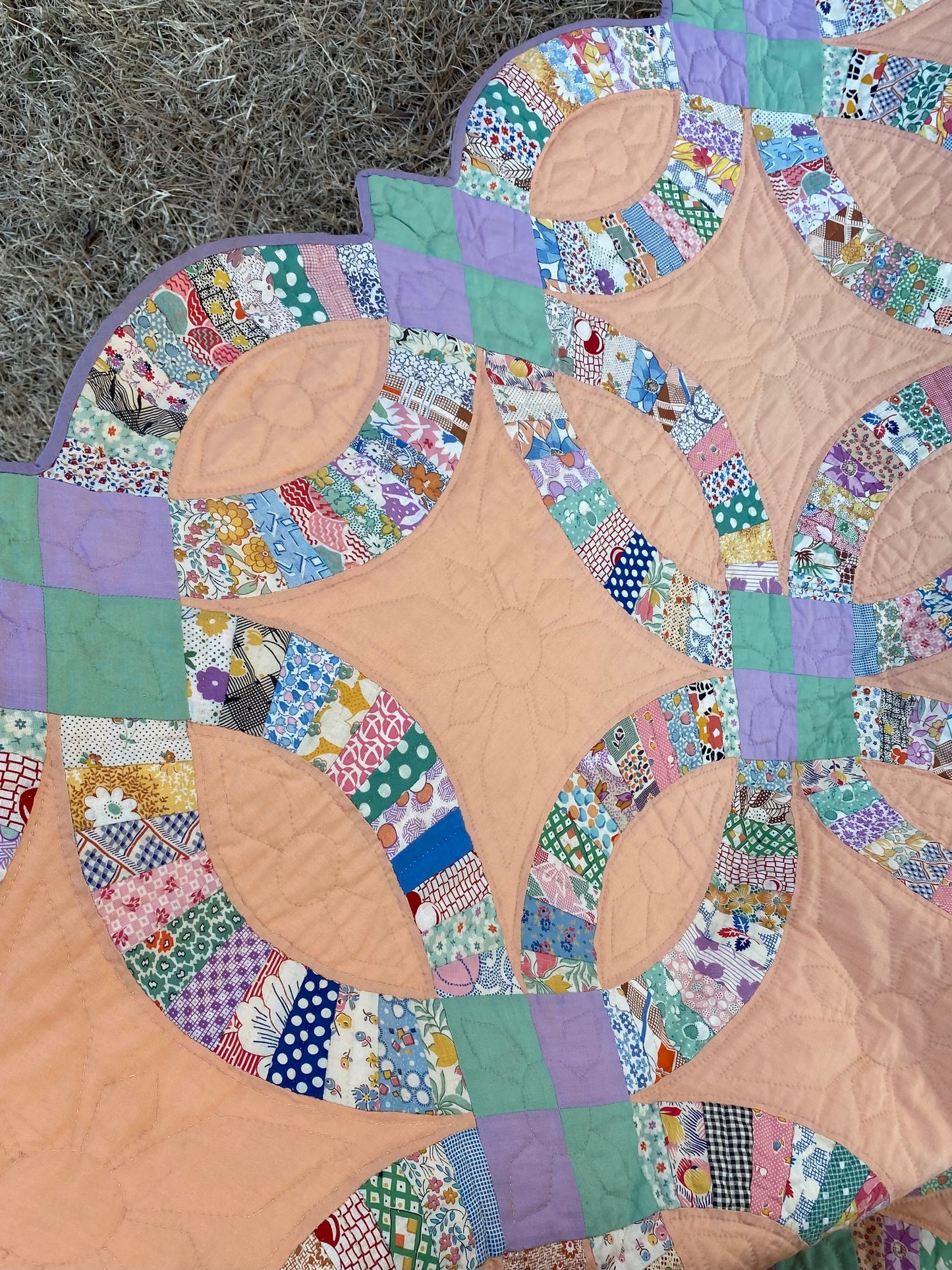 Stunning Double Wedding Ring Quilt
