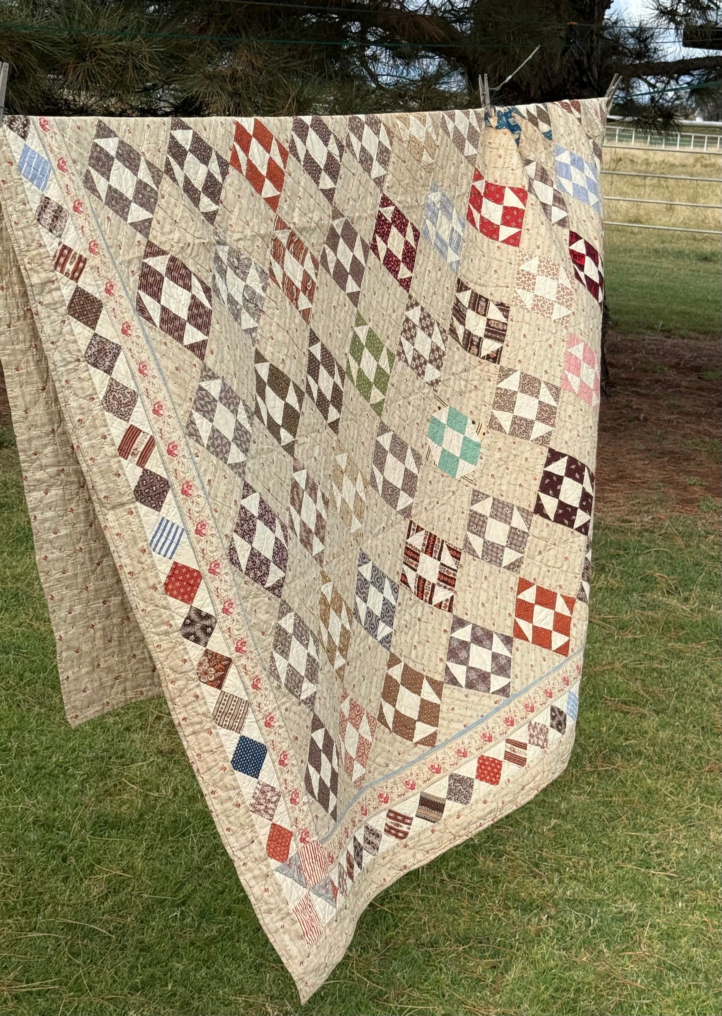 Early Shoofly Quilt with Blocks Border