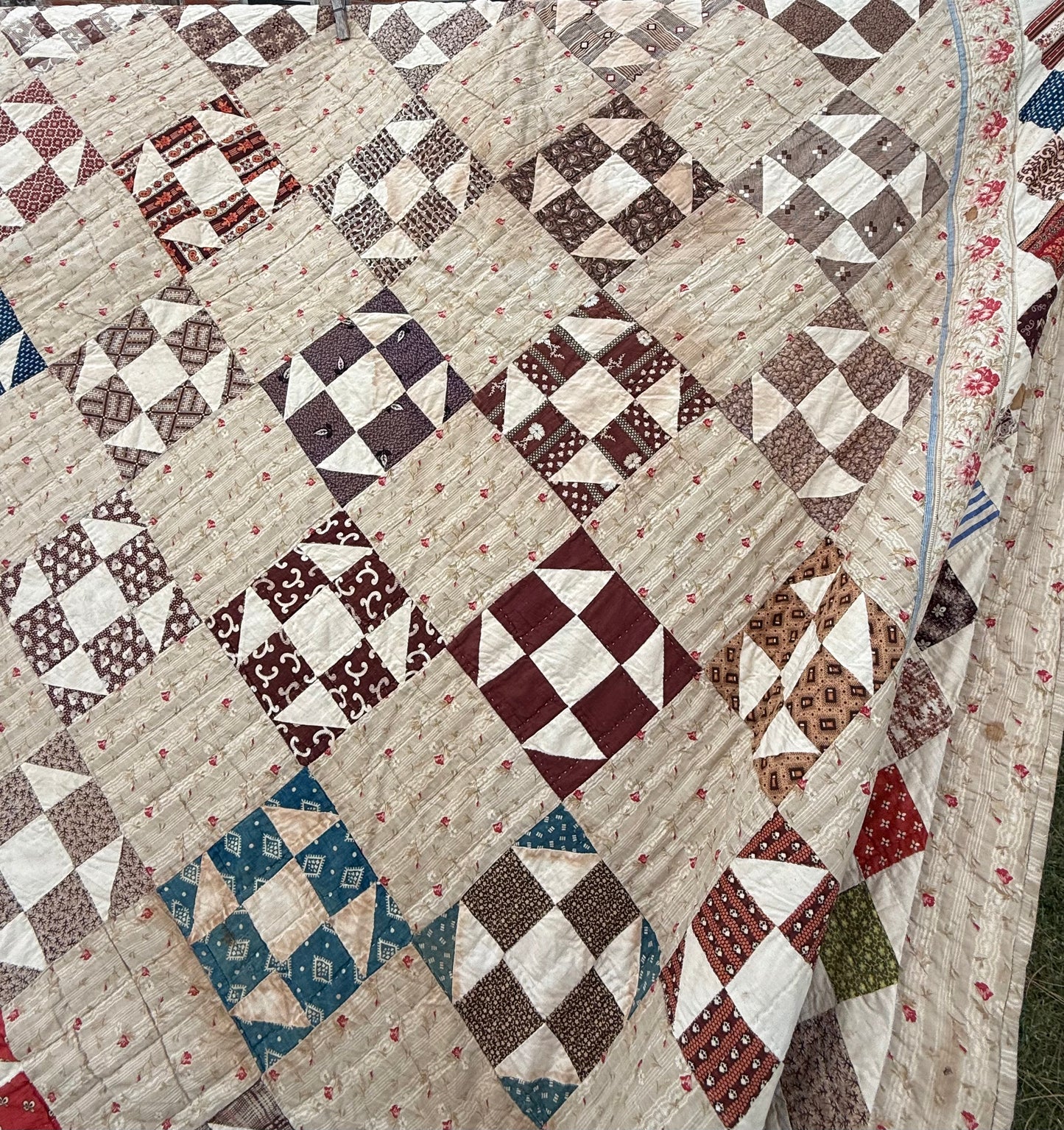 Early Shoofly Quilt with Blocks Border
