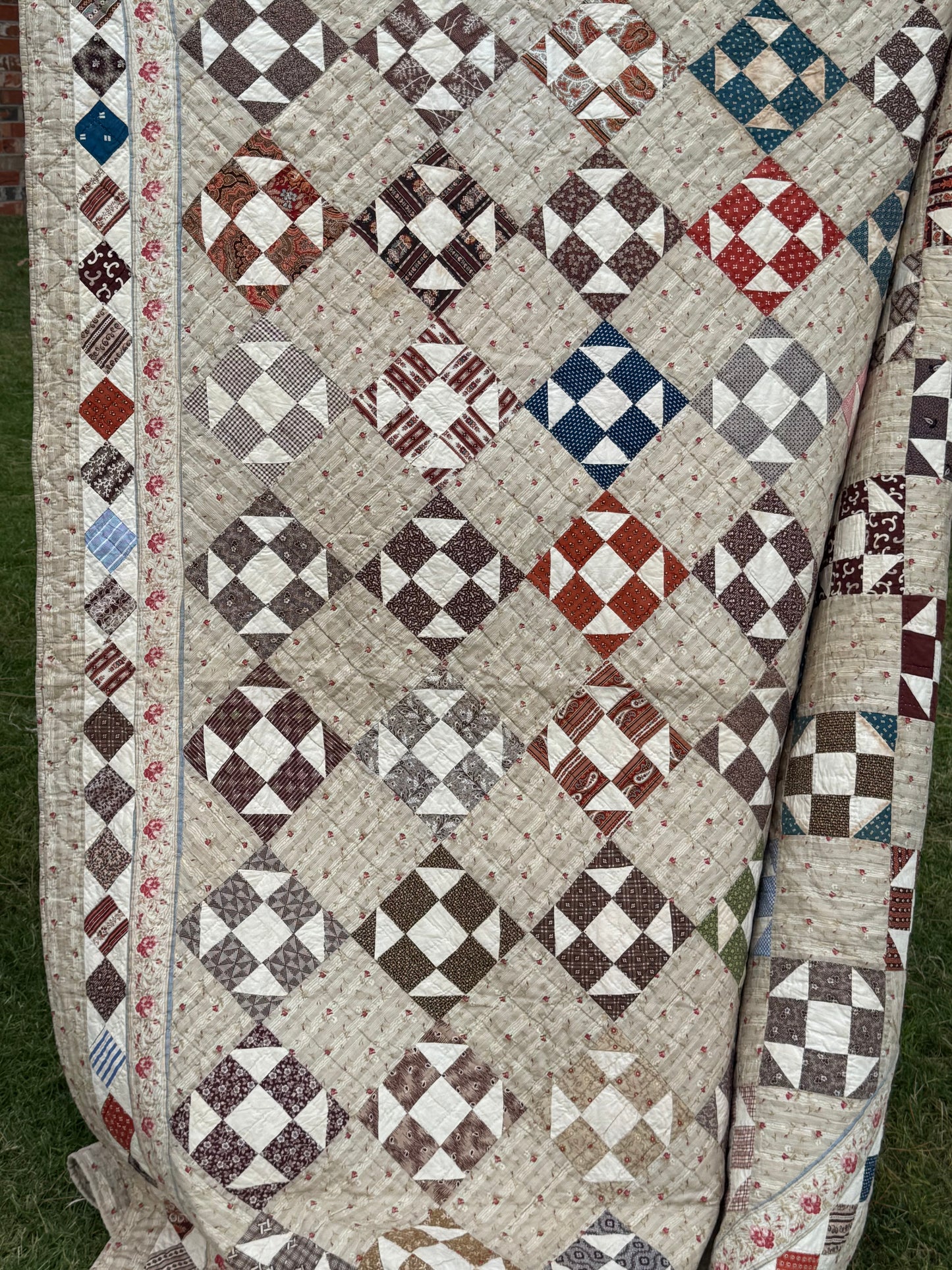 Early Shoofly Quilt with Blocks Border