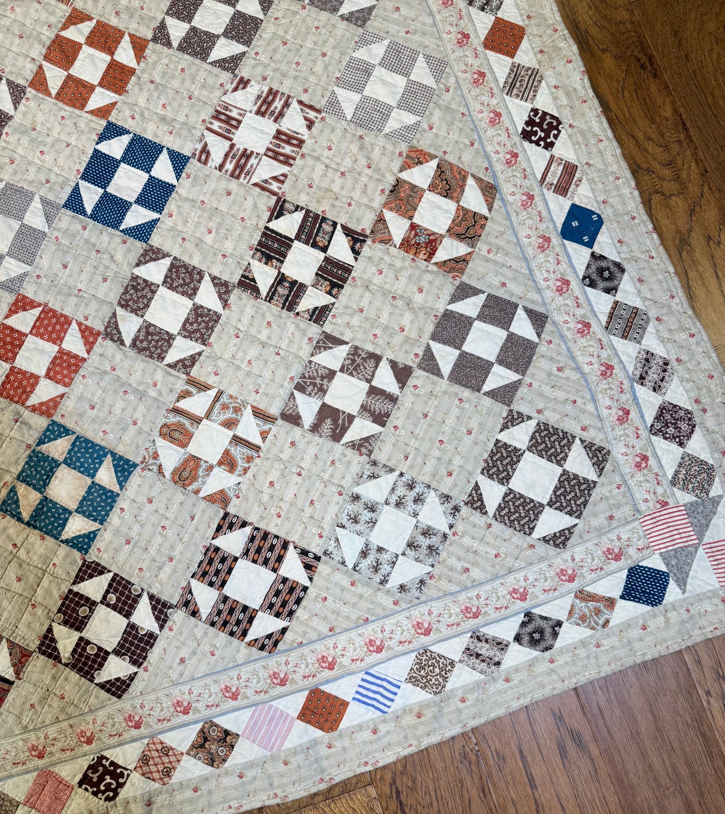 Early Shoofly Quilt with Blocks Border