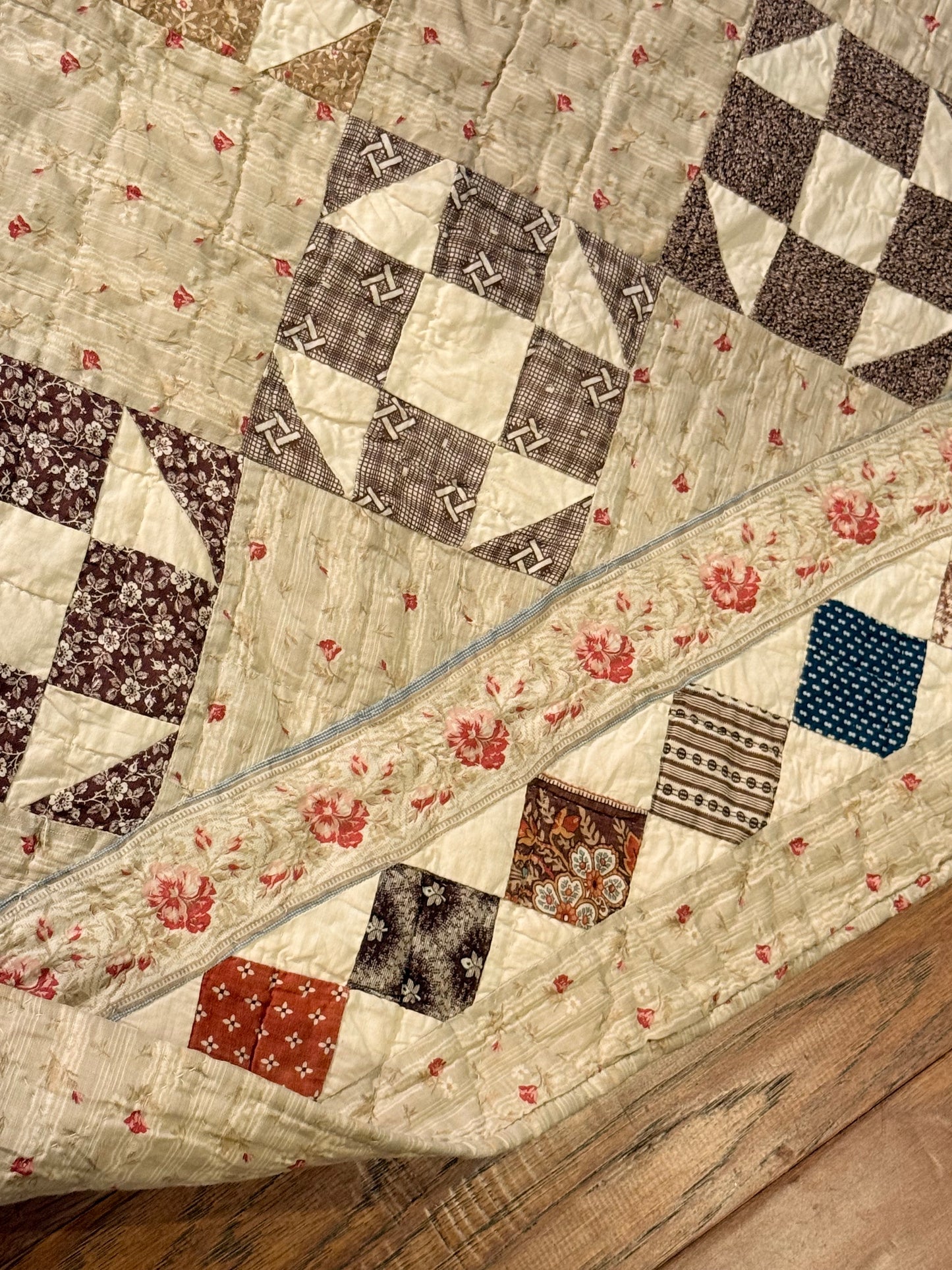 Early Shoofly Quilt with Blocks Border