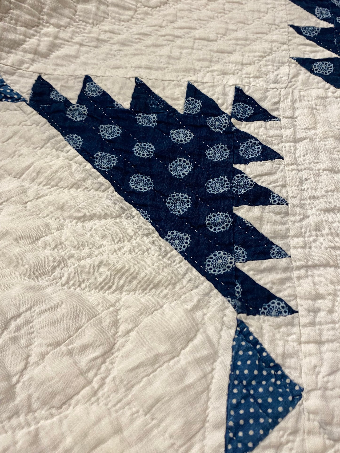 Sawtooth Square Variation Quilt with Sawtooth Border