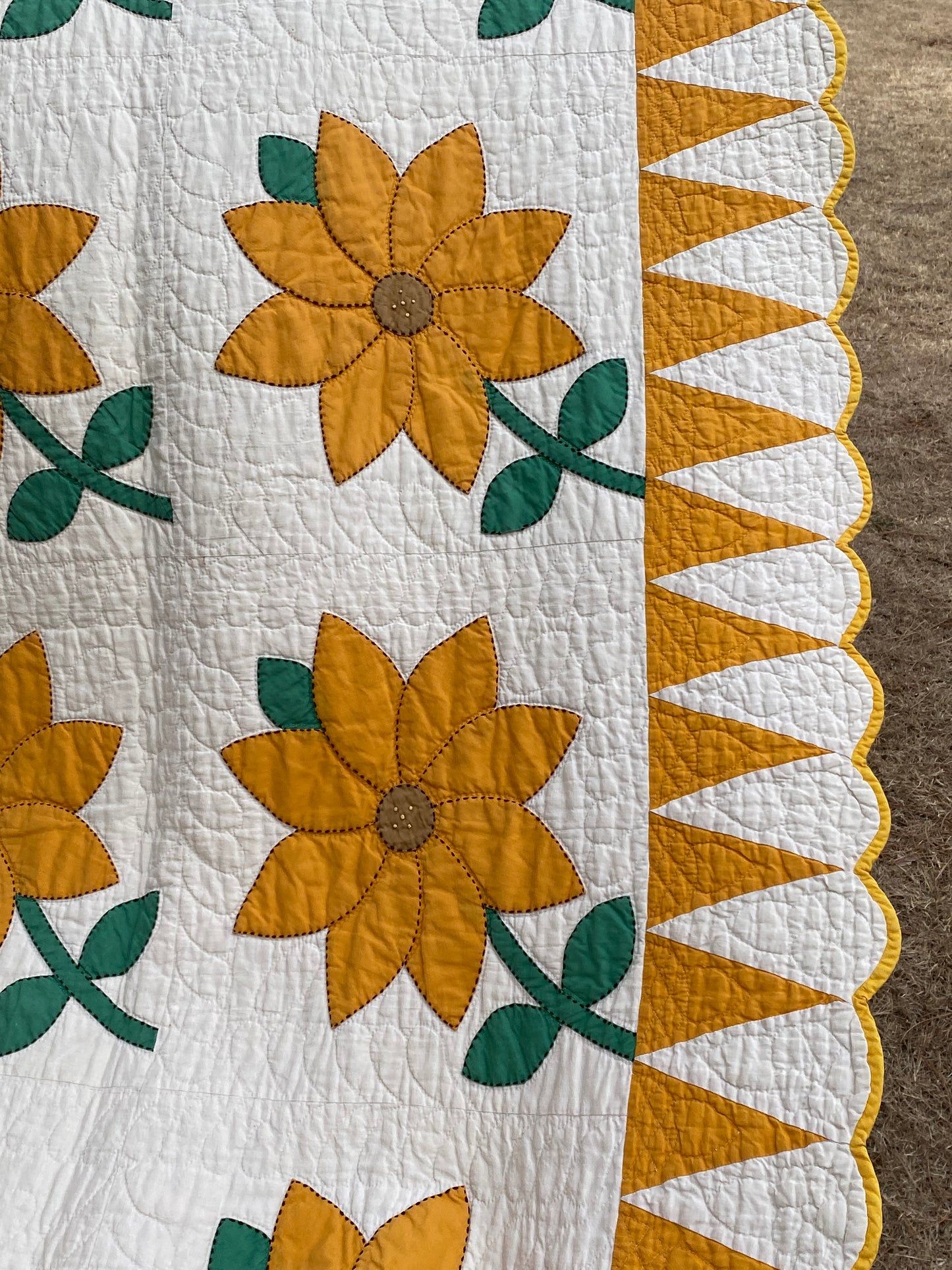 Daisy/Sunflowers Appliqué Quilt