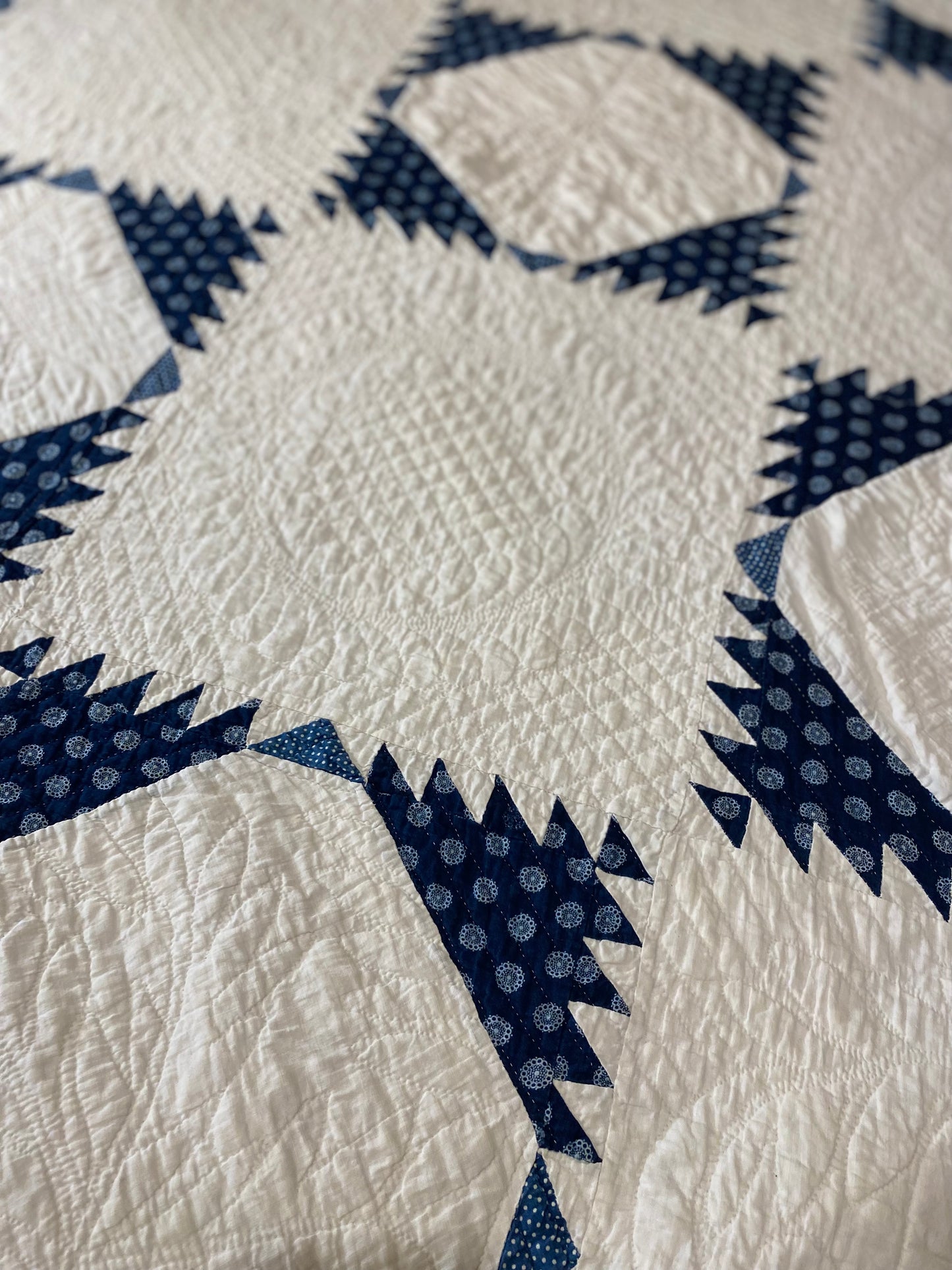 Sawtooth Square Variation Quilt with Sawtooth Border