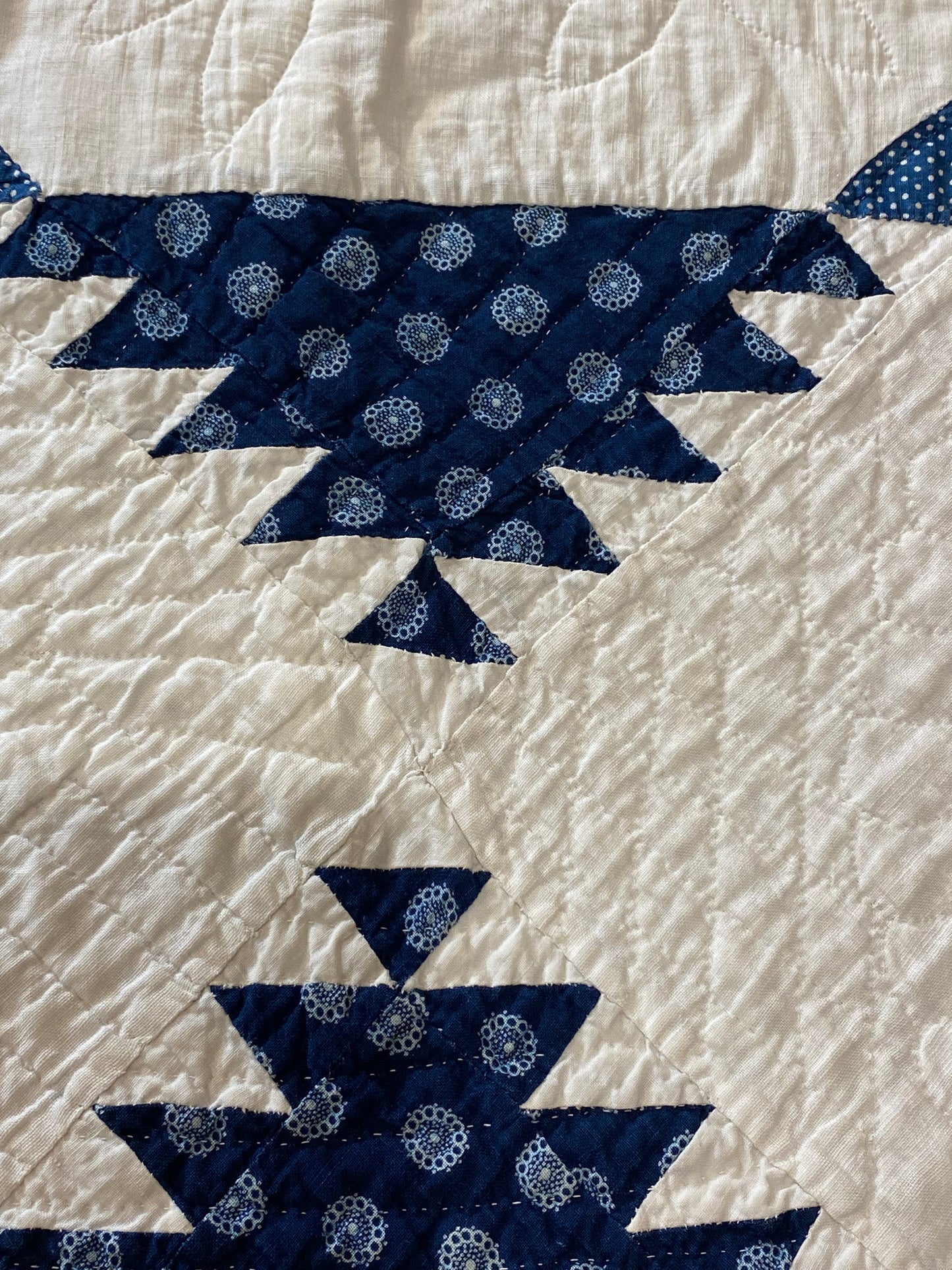 Sawtooth Square Variation Quilt with Sawtooth Border