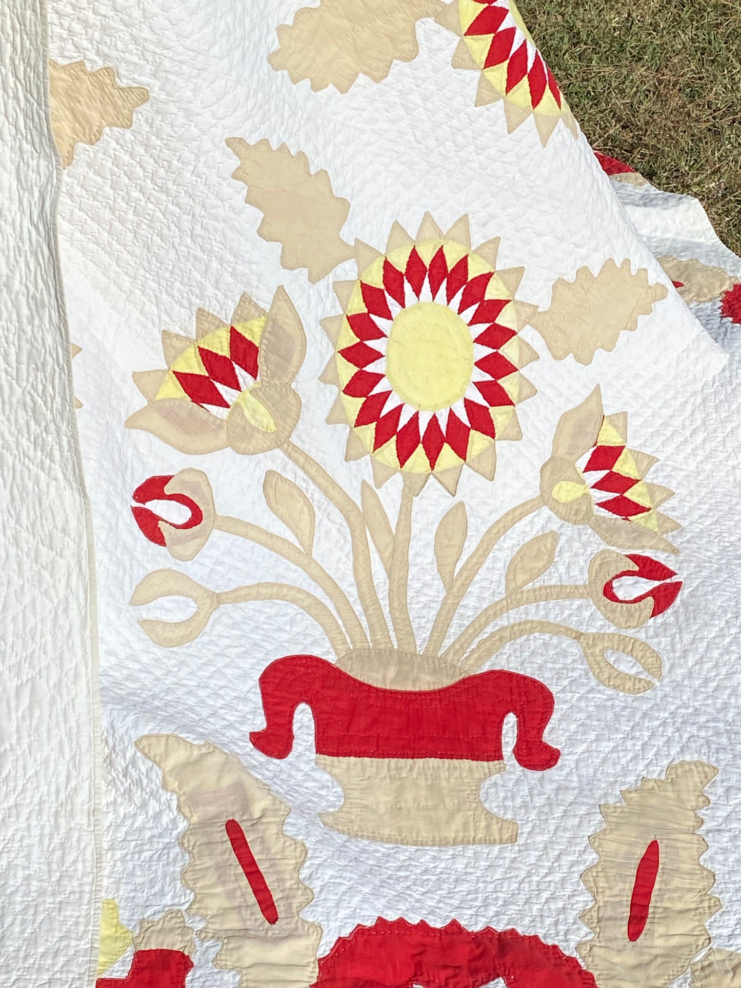 Egyptian Lotus Flower Applique Quillt