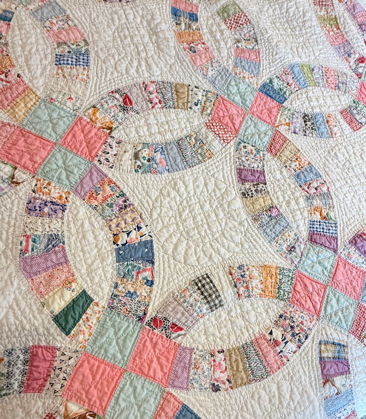 Detailed Double Wedding Ring Quilt