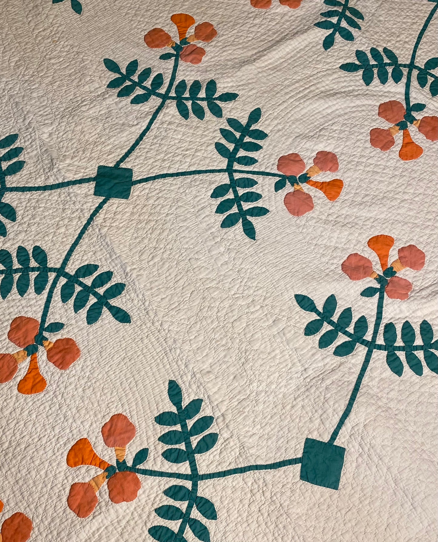 Trumpet Vines Mountain Mist Appliqué Quilt