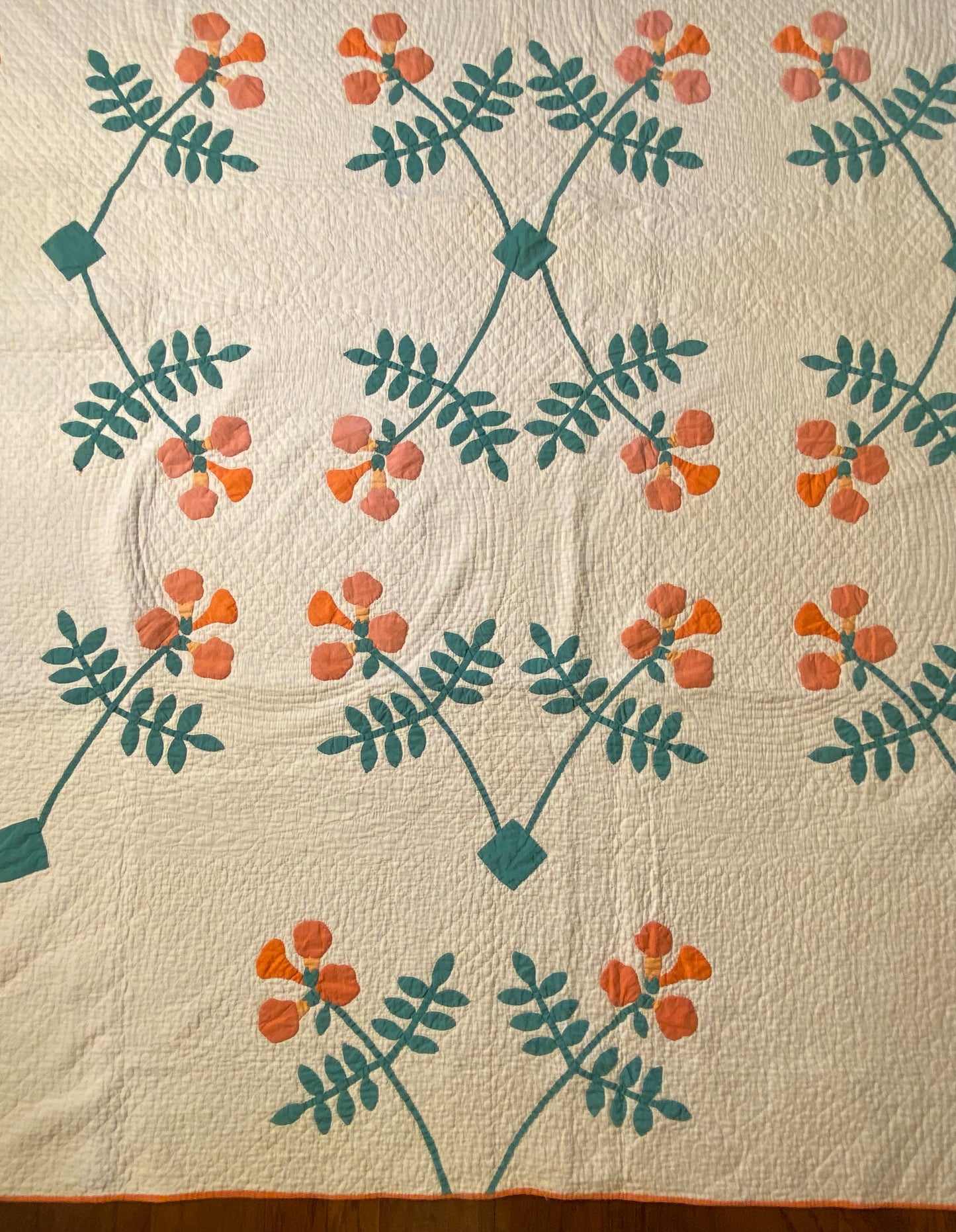 Trumpet Vines Mountain Mist Appliqué Quilt