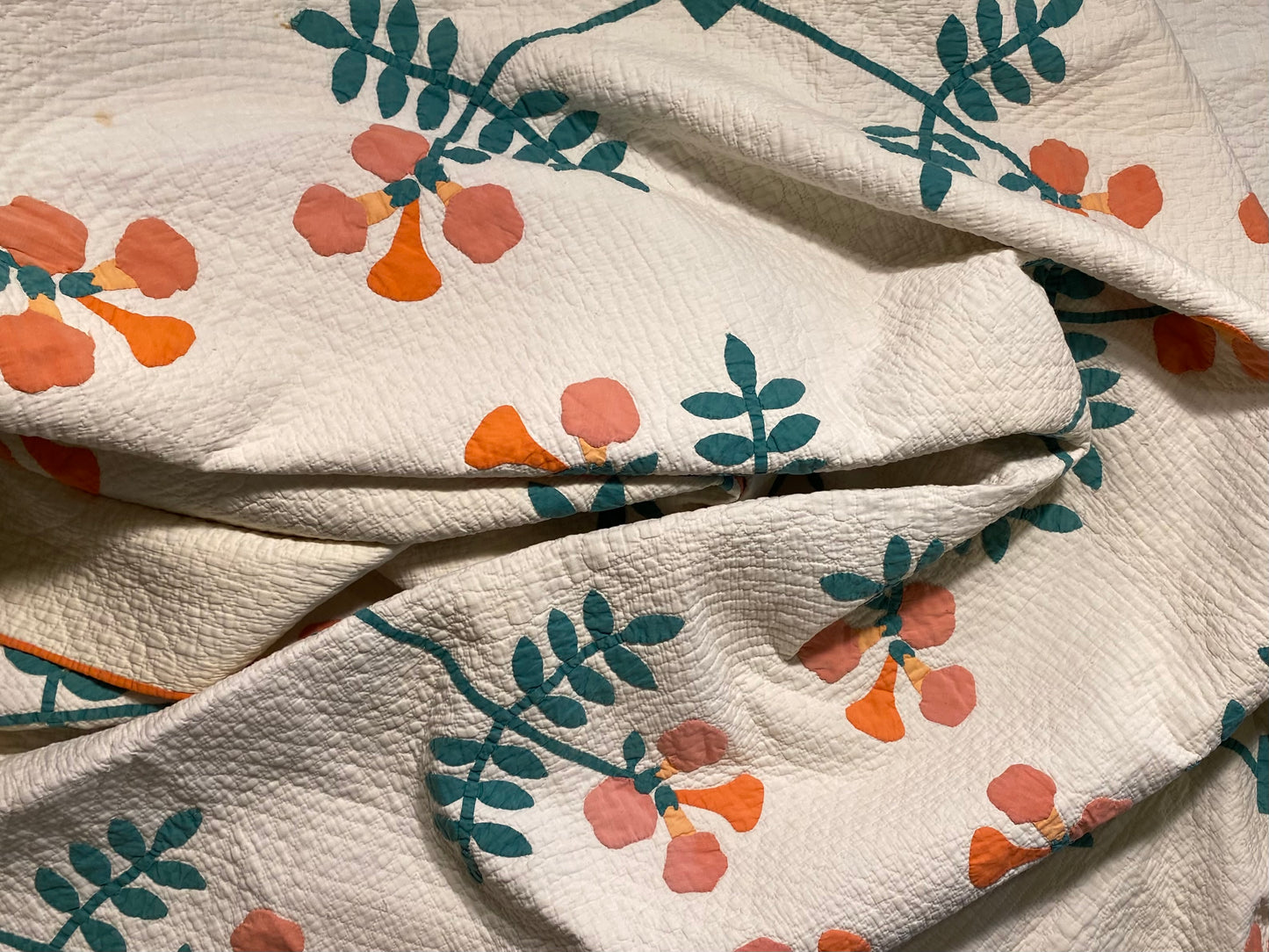 Trumpet Vines Mountain Mist Appliqué Quilt