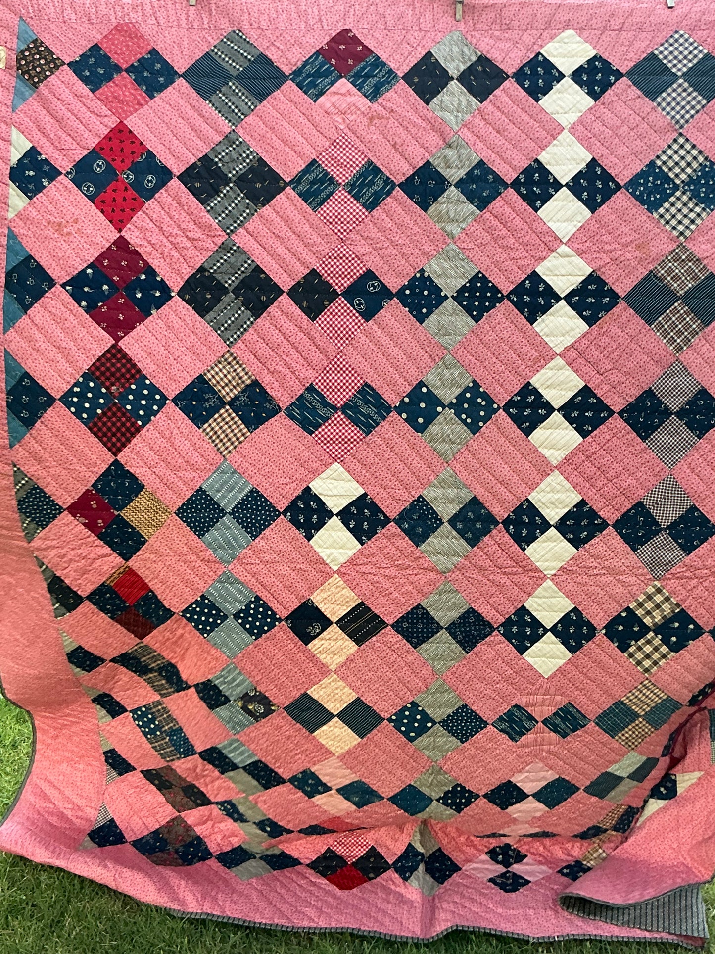 4 Patch On Point Quilt
