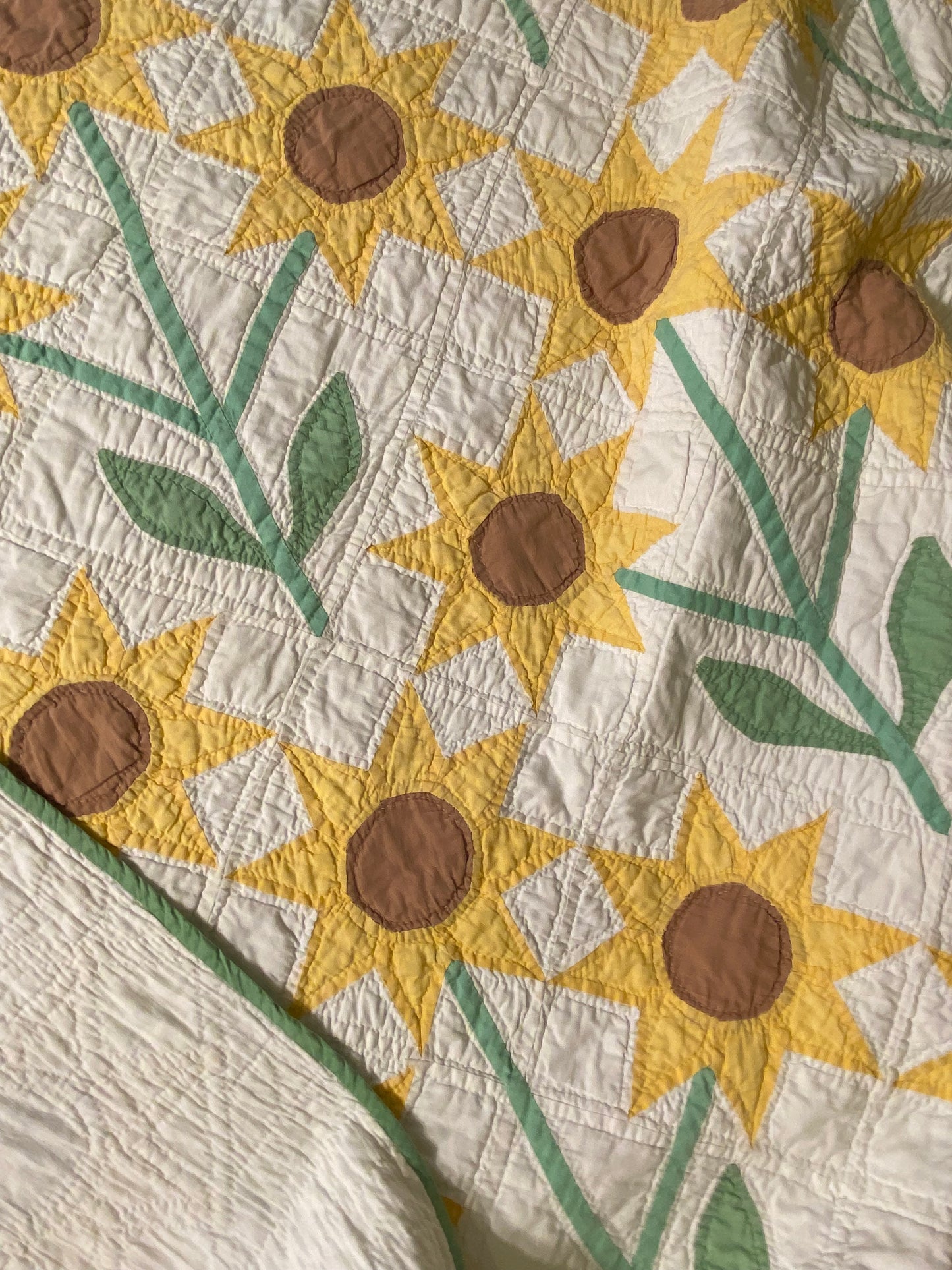 Triple Sunflowers Quilt