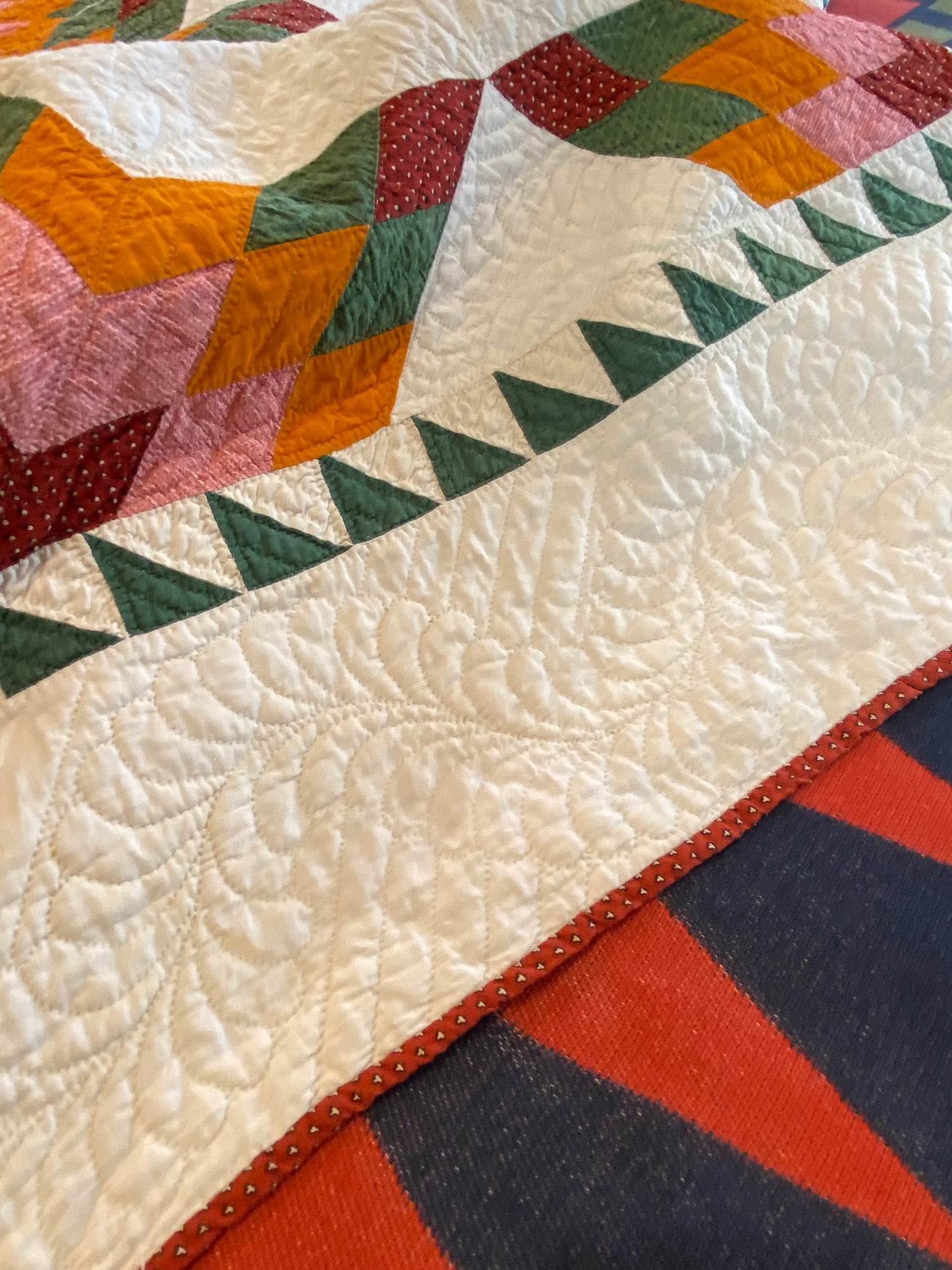Touching 8 Point Stars Quilt with Sawtooth Border