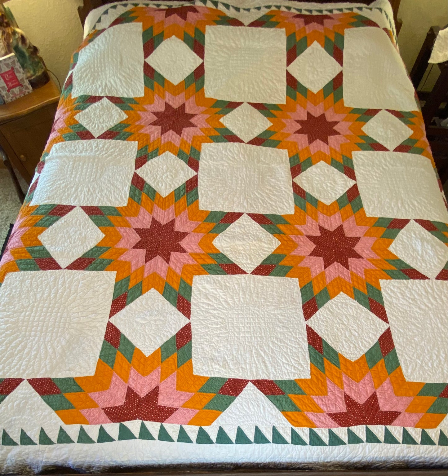 Touching 8 Point Stars Quilt with Sawtooth Border
