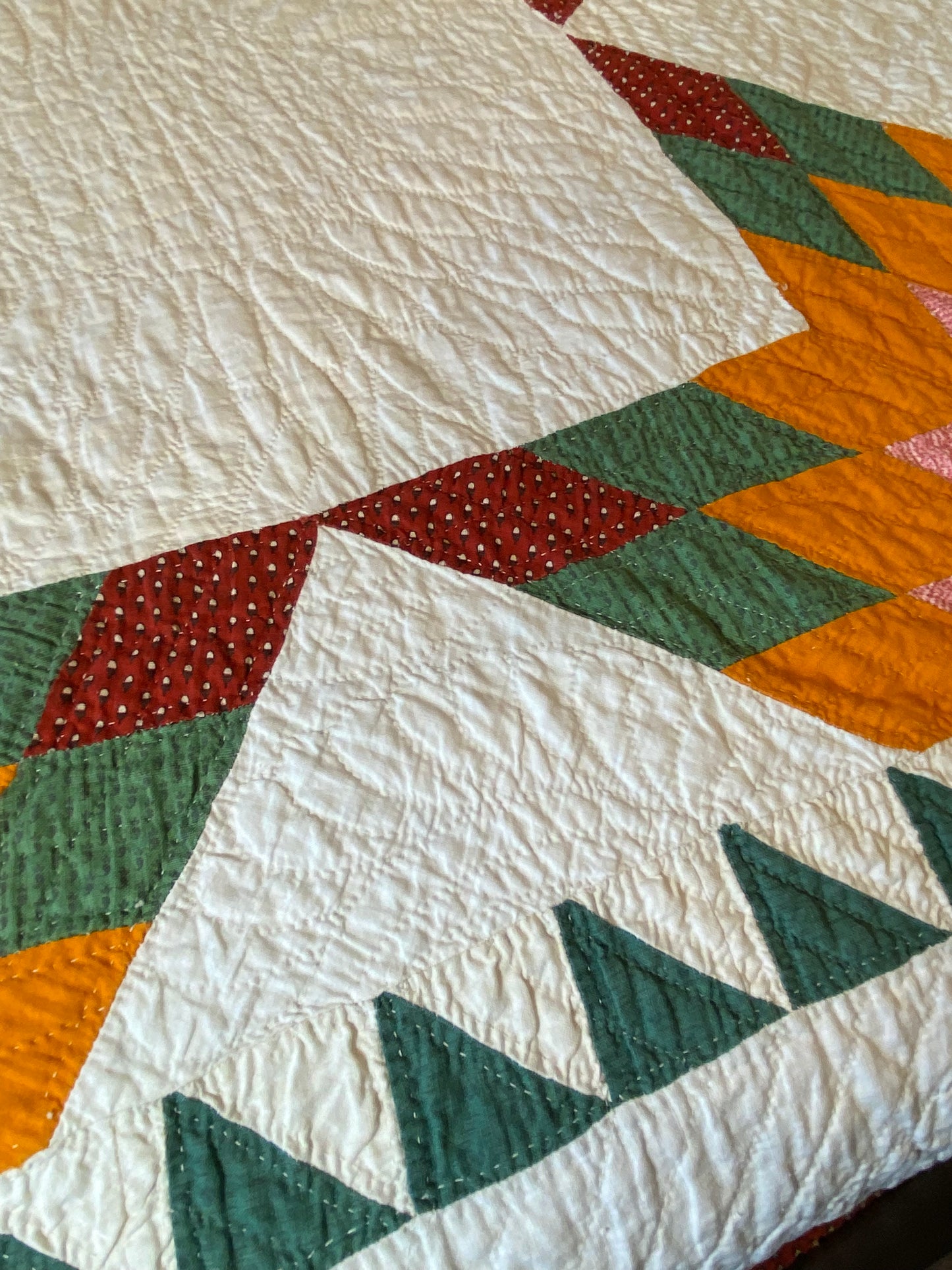 Touching 8 Point Stars Quilt with Sawtooth Border