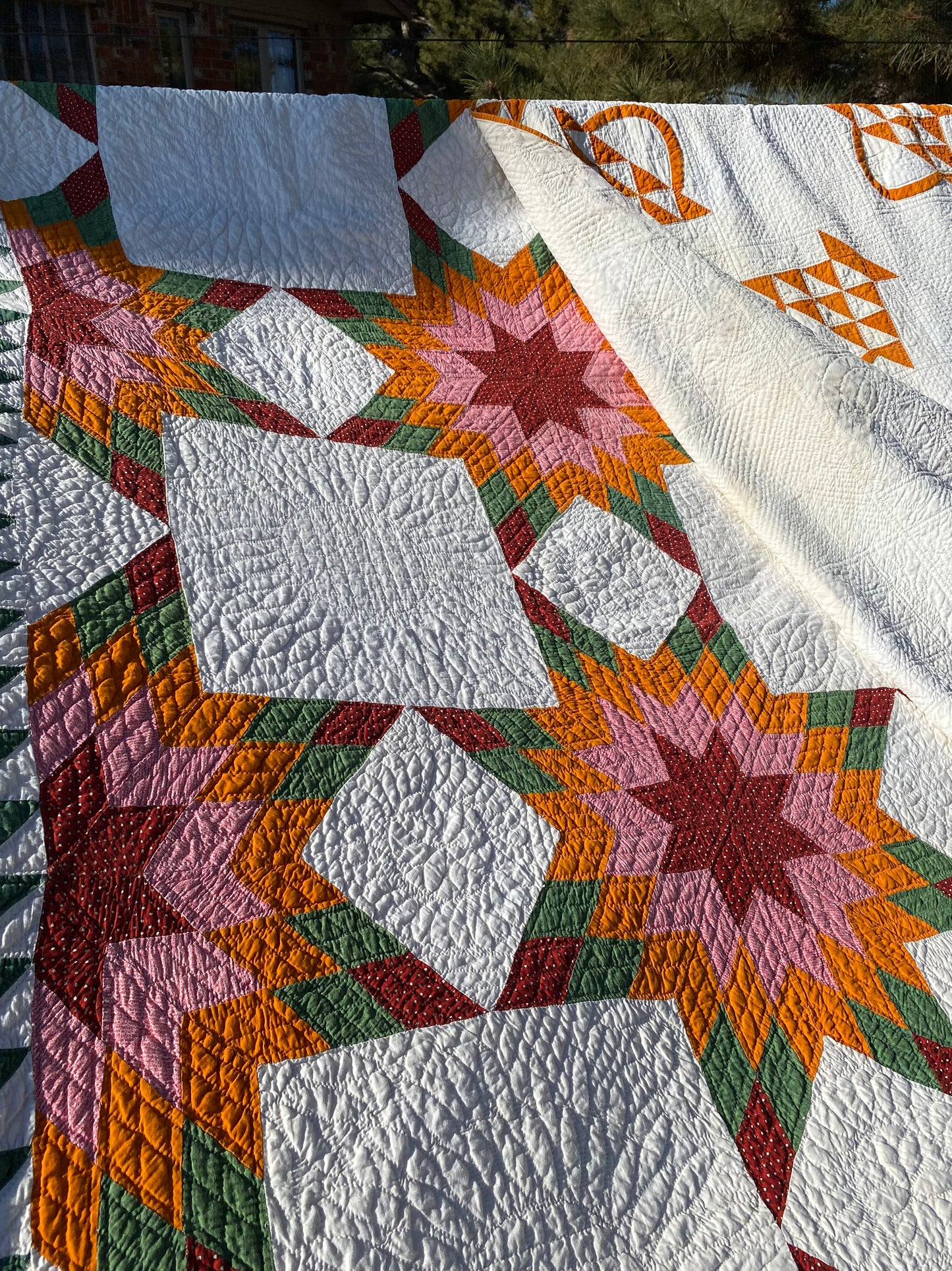 Touching 8 Point Stars Quilt with Sawtooth Border